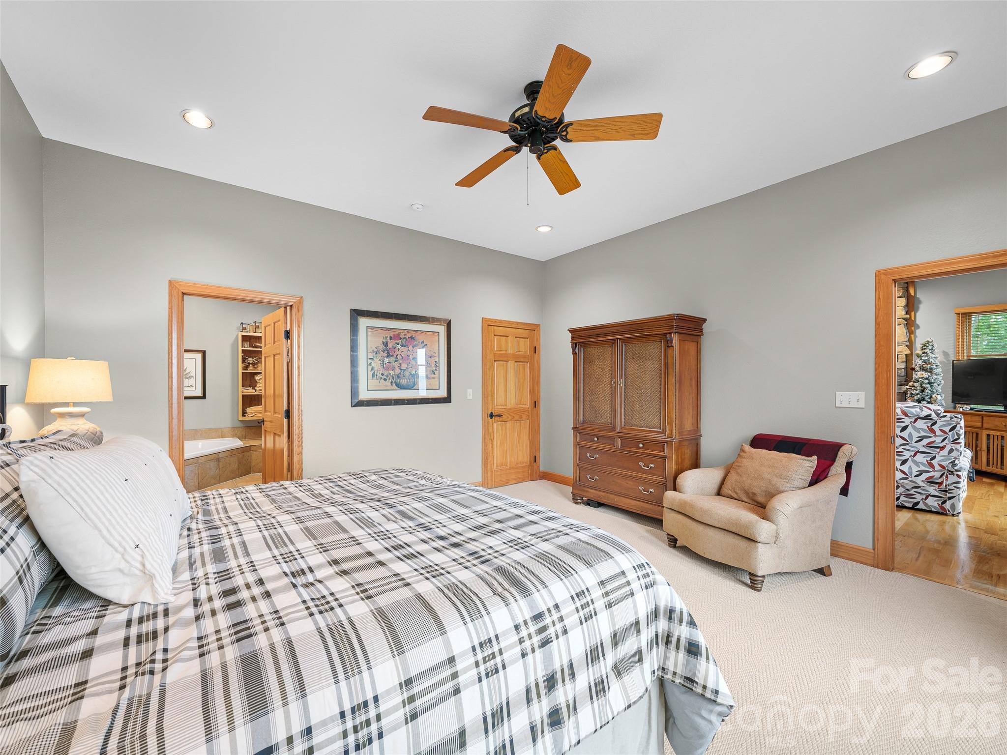Condominium at 81 Stoney Falls Loop, Burnsville, photo 20 of 45