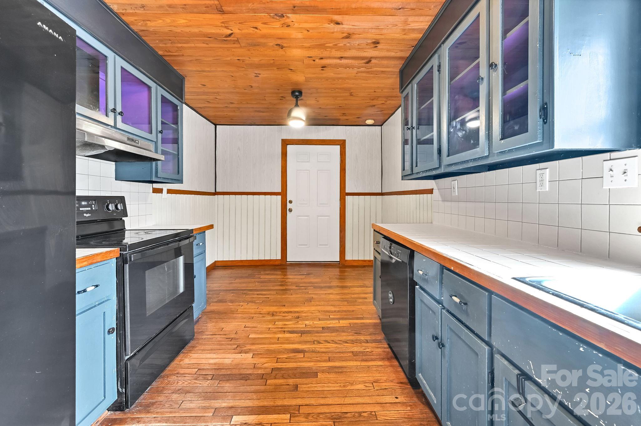 Single Family Residence at 376 Fairview Road, Asheville, photo 20 of 33