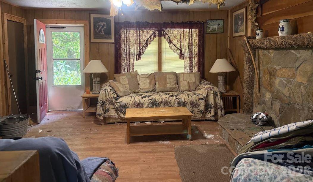 Living Room - 107 Flat Creek Drive, Lake Toxaway