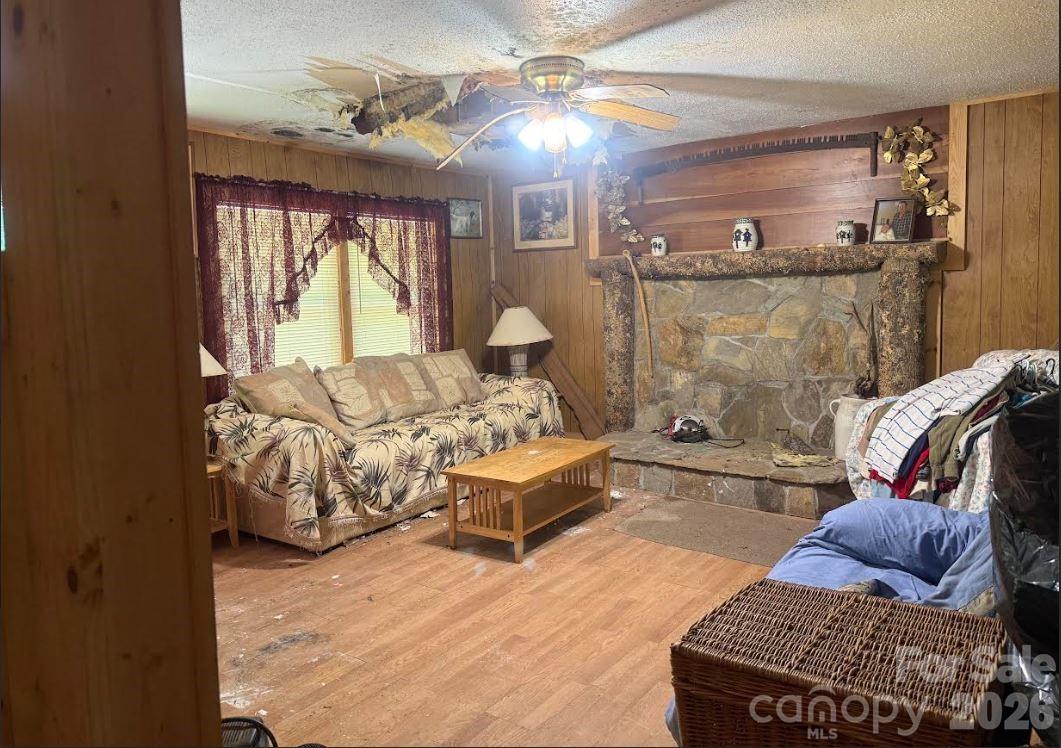 Living Room - 107 Flat Creek Drive, Lake Toxaway