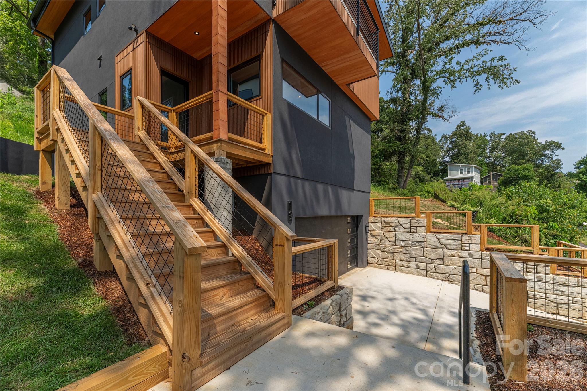Steps to the front door. - 19 Woodbine Road, Asheville