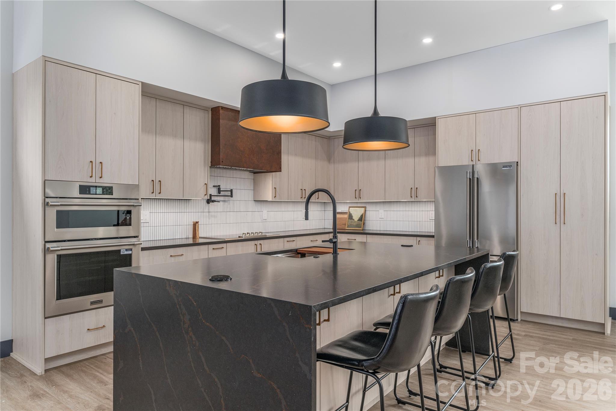 Beautiful kitchen - 19 Woodbine Road, Asheville