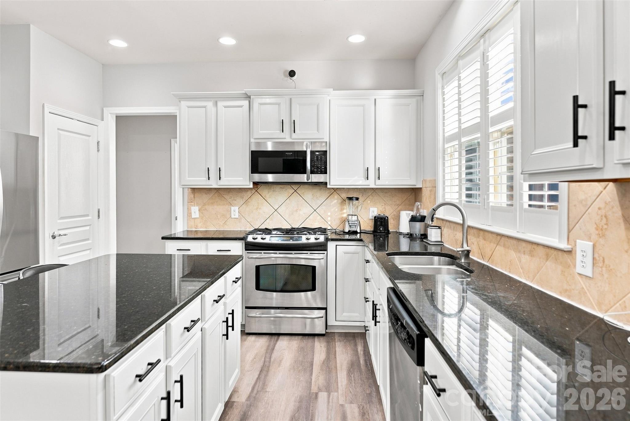 Single Family Residence at 7819 Lamington Drive, Fort Mill, photo 5 of 37