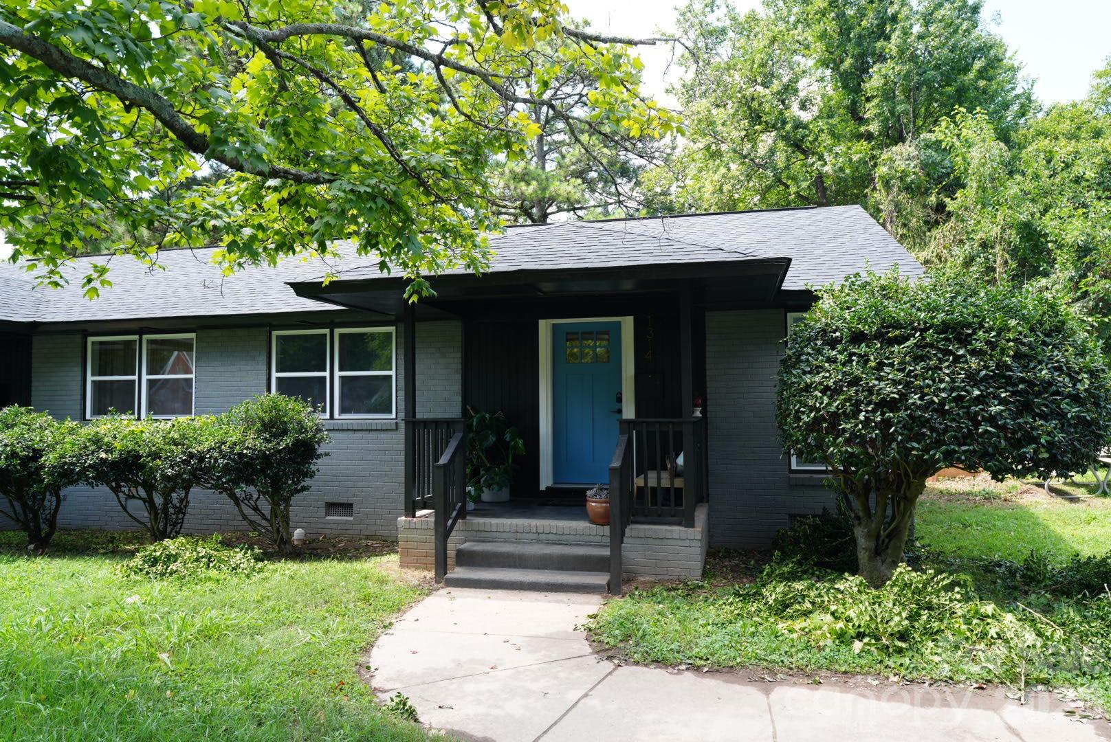 Fourplex at 1316 Anderson Street, Charlotte, photo 3 of 24