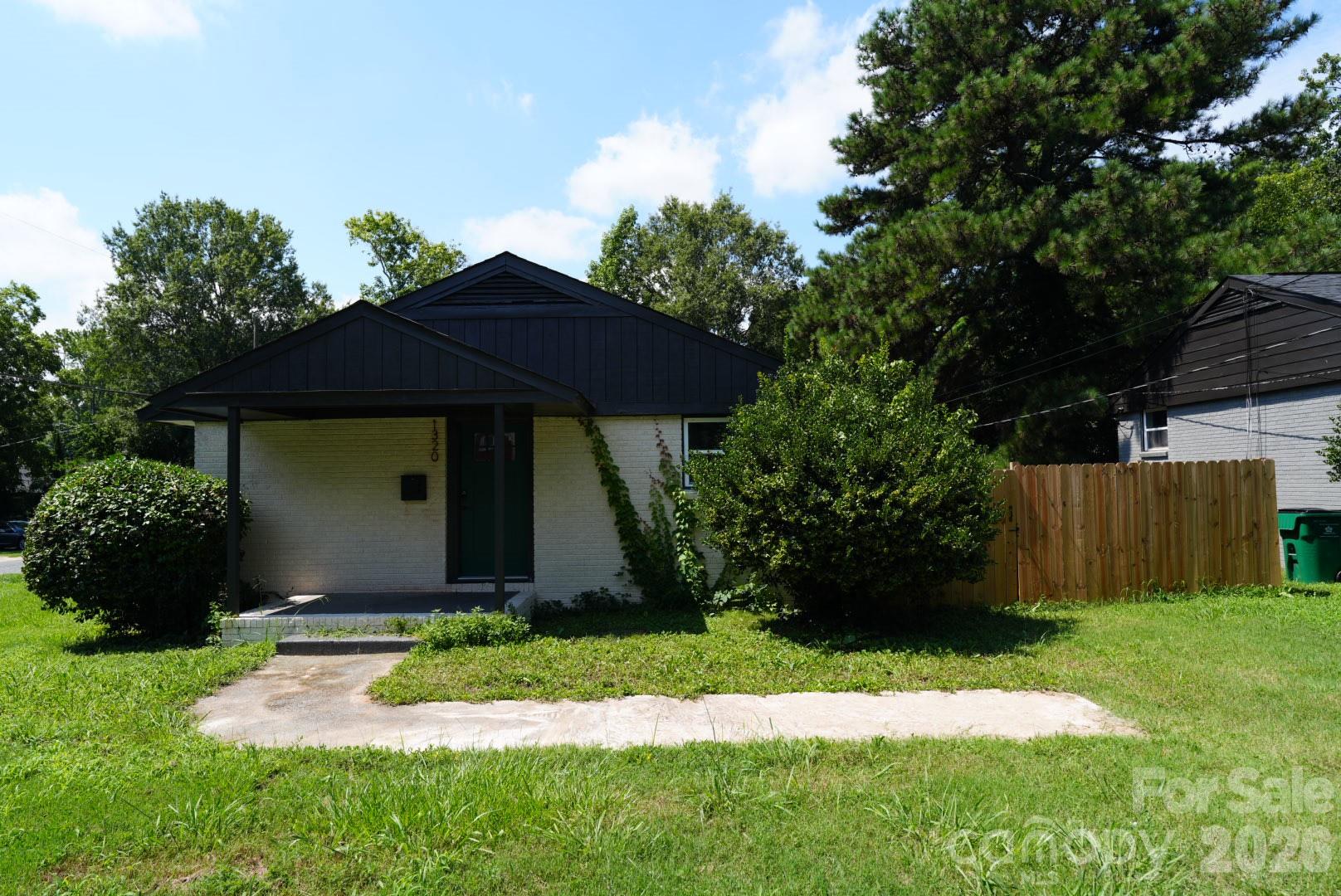 Fourplex at 1316 Anderson Street, Charlotte, photo 21 of 24