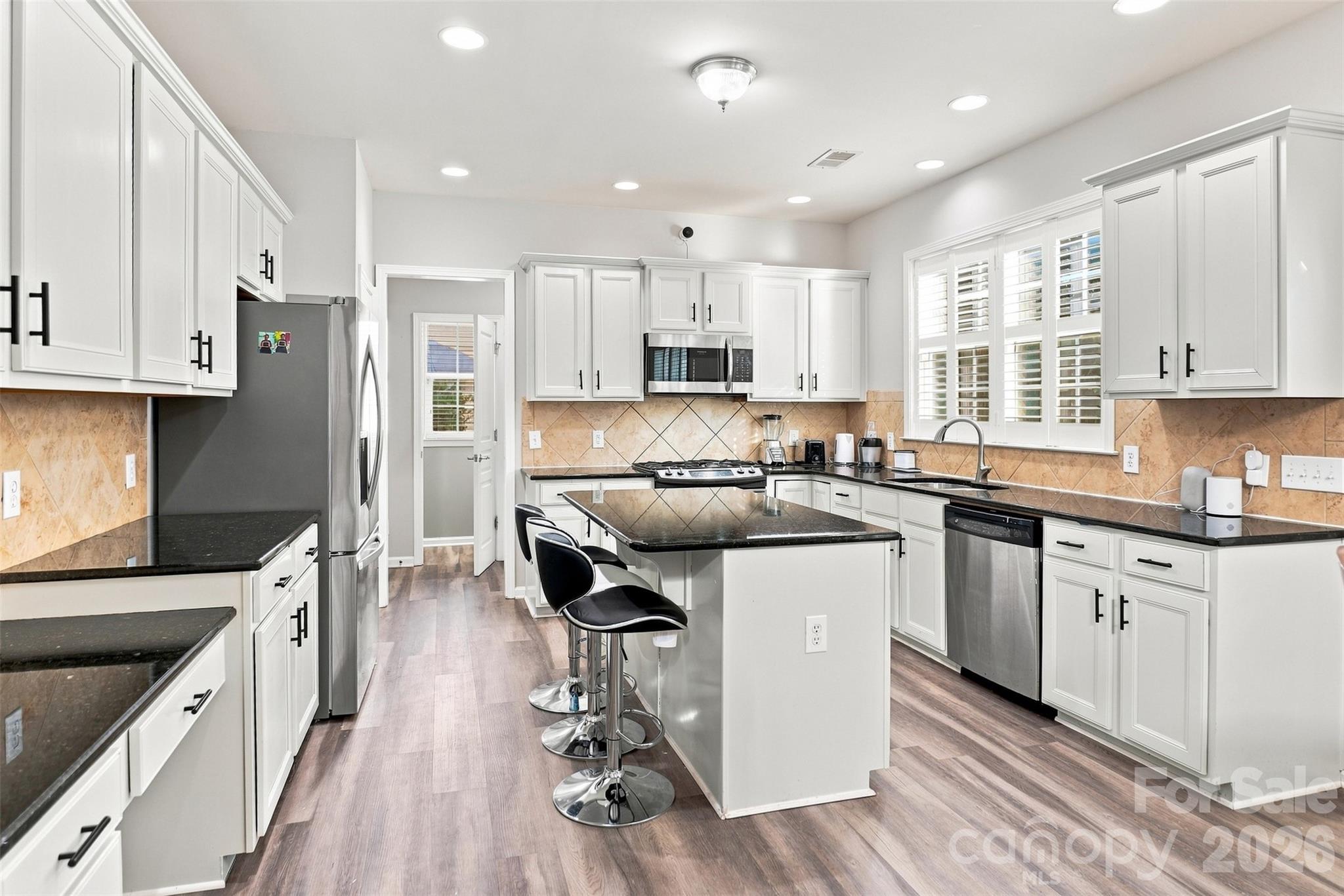 Single Family Residence at 7819 Lamington Drive, Fort Mill, photo 19 of 37