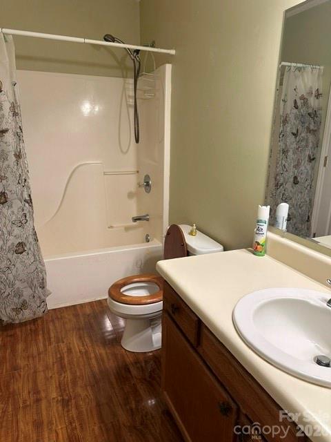 Townhouse at 1535 20th Avenue NE, Hickory, photo 6 of 8