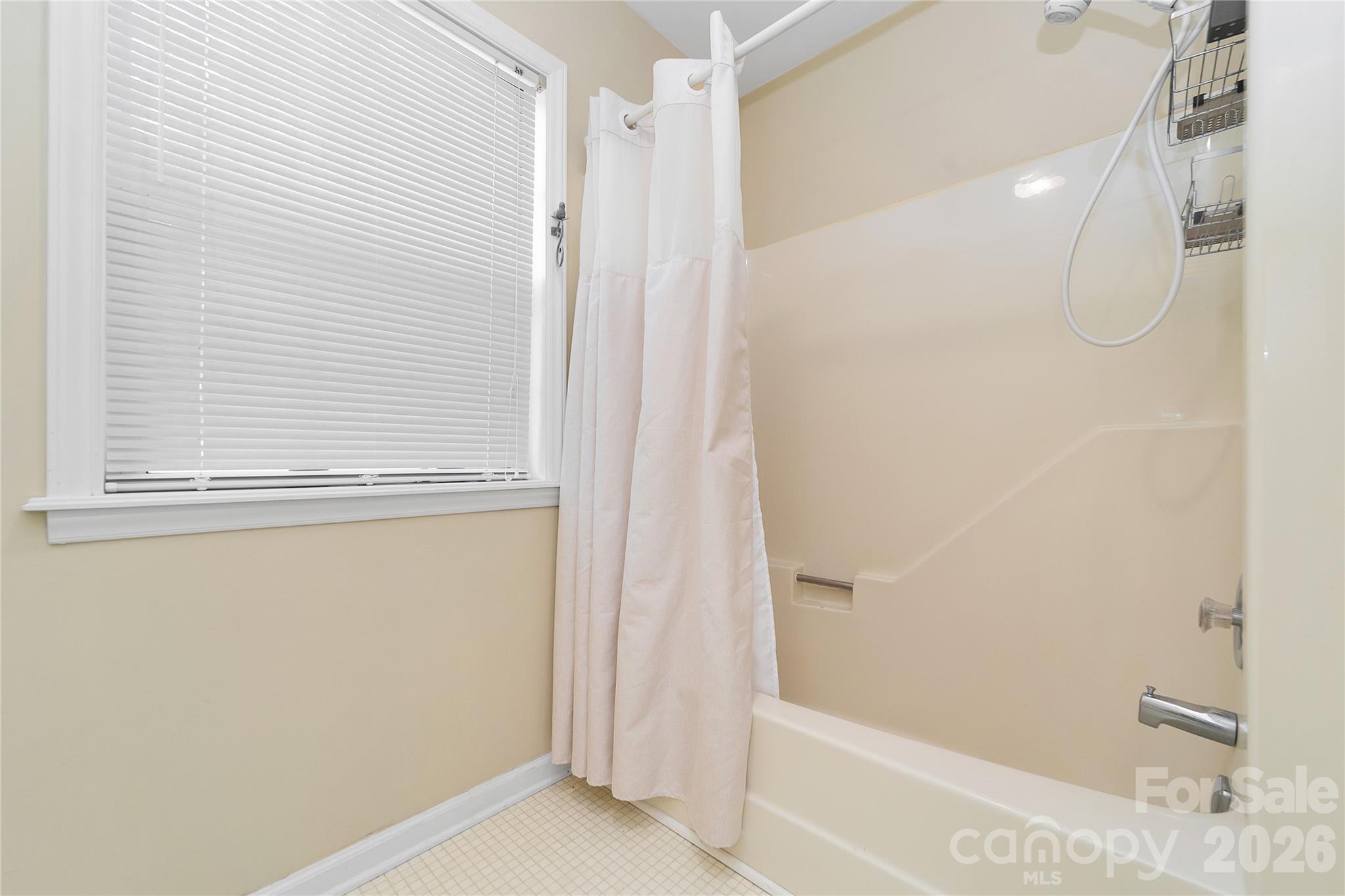 Primary Bathroom shower. - 110 Lakeview Court, Brevard