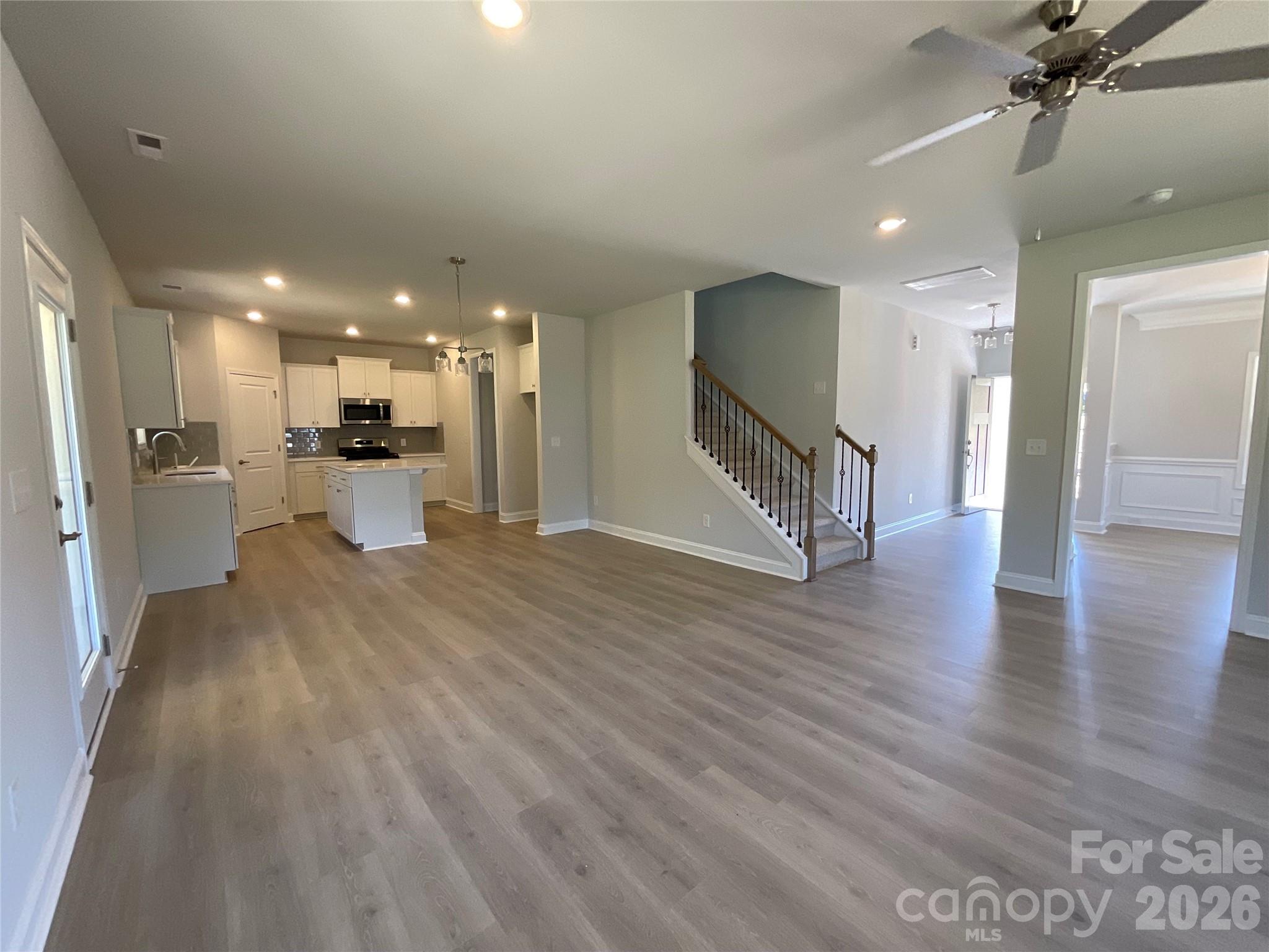 Open Floor Plan - 1590 Autumn Lane, York
