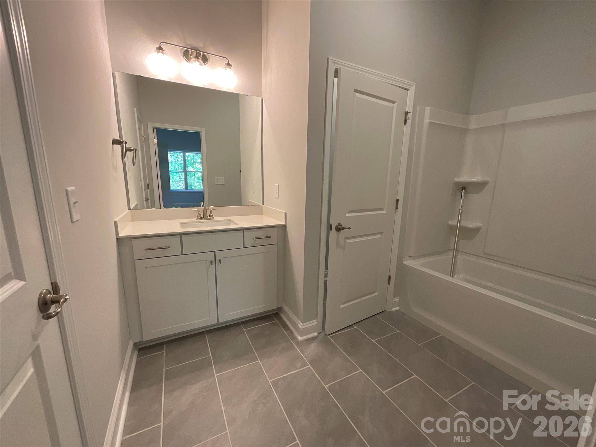 Full bathroom in basement - 1590 Autumn Lane, York