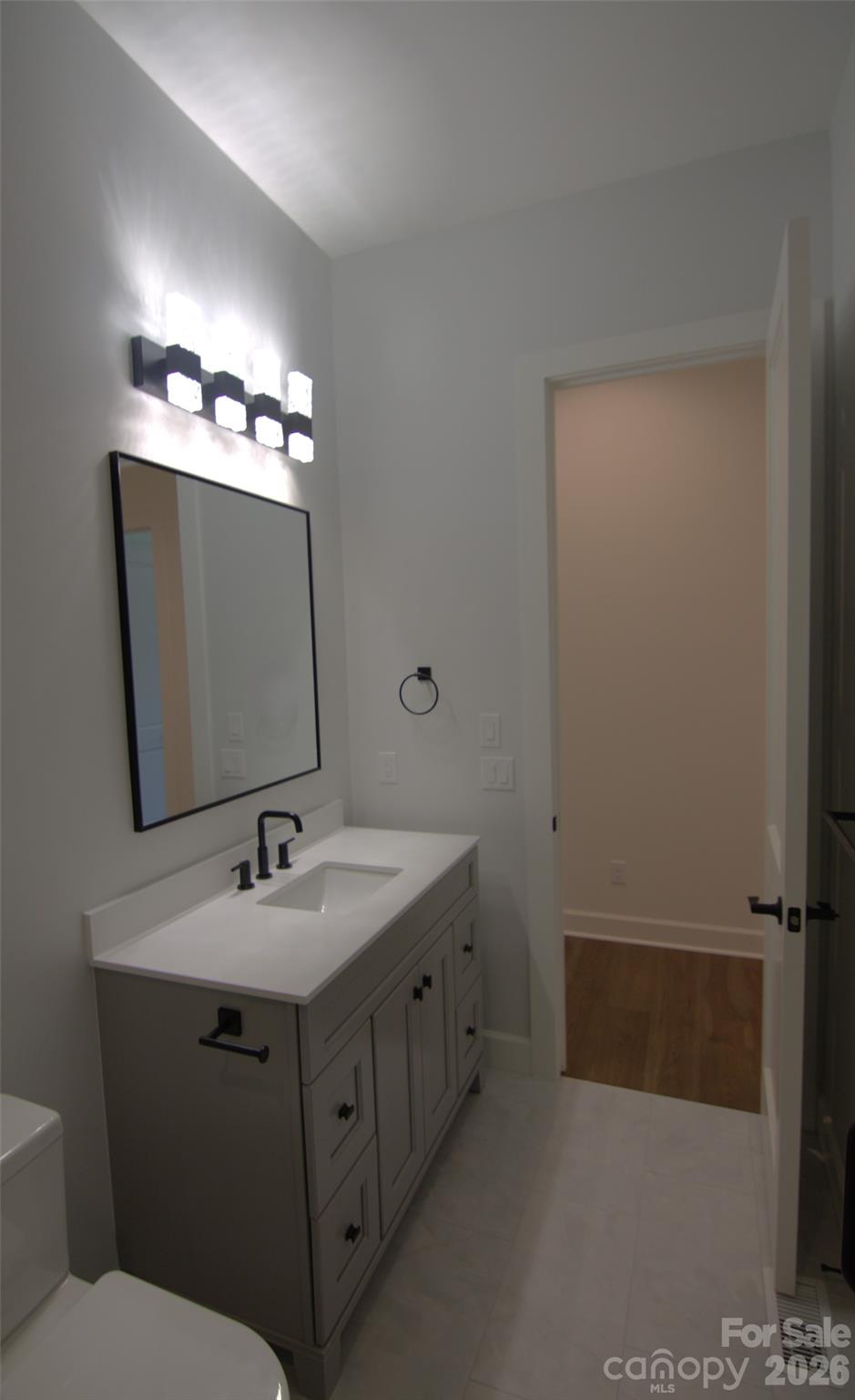 Bath 3 - 47 Versailles Lane, Asheville