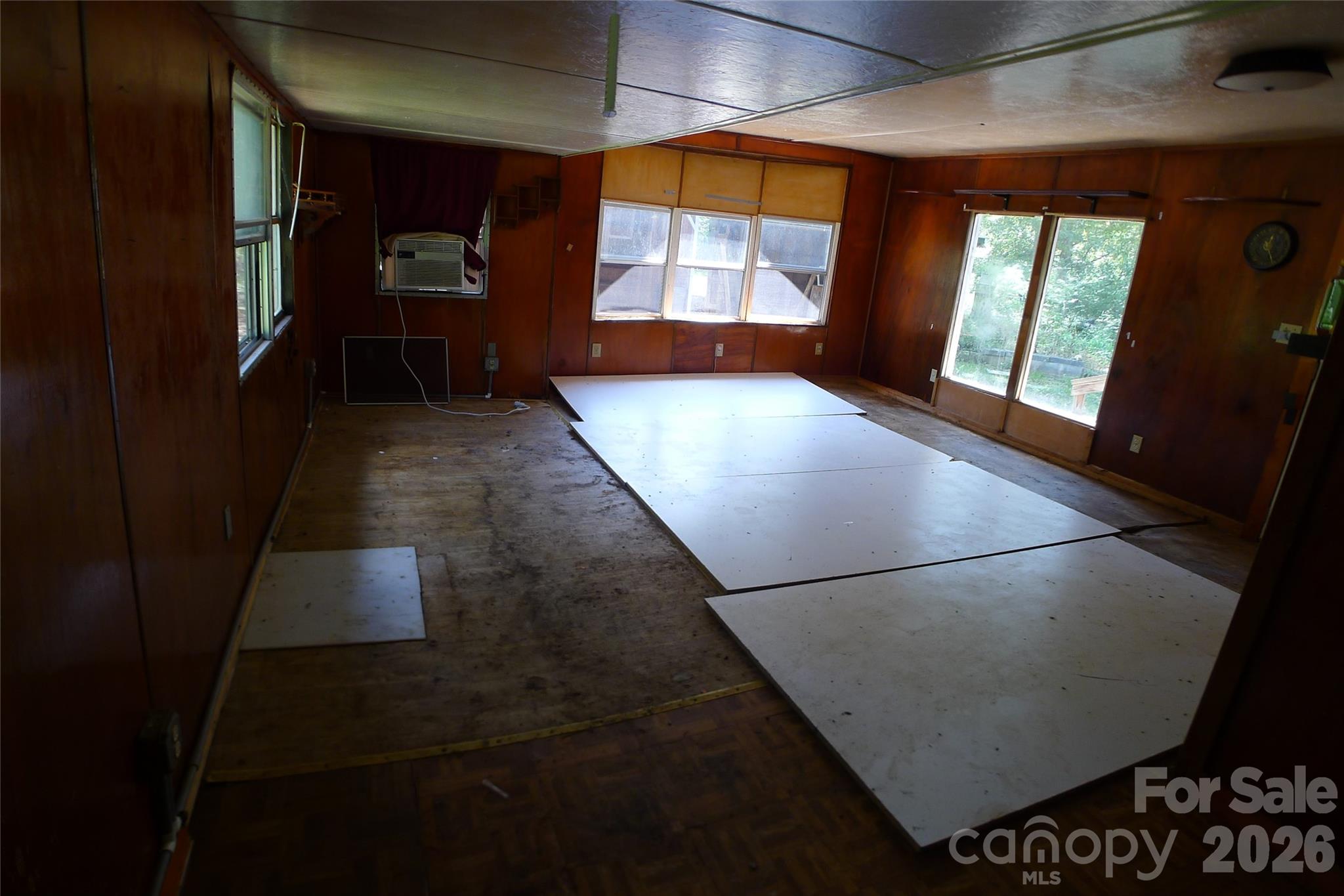 Single Family Residence at 162 Oak Tree Drive, Mocksville, photo 11 of 16