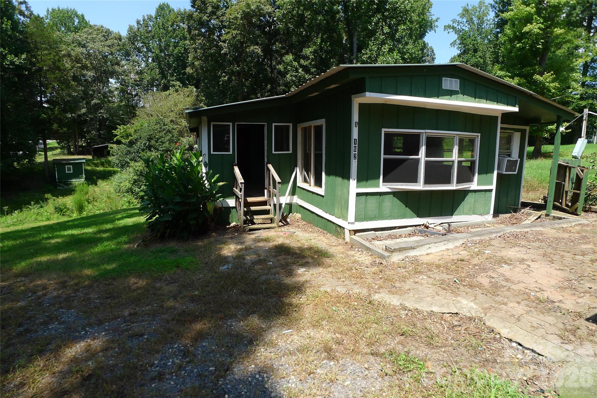 Single Family Residence at 162 Oak Tree Drive, Mocksville, photo 13 of 16