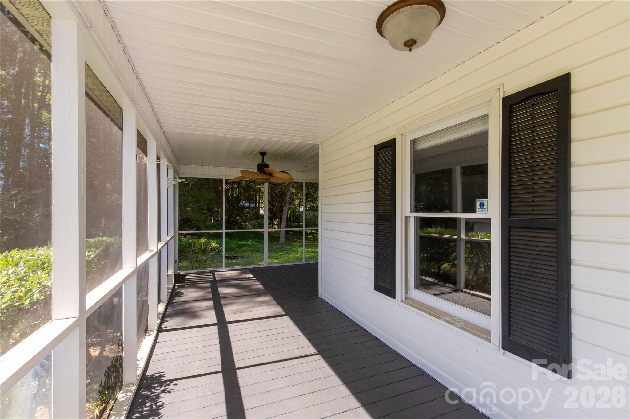 Screened in Porch - 1575 Lincoln Road, York