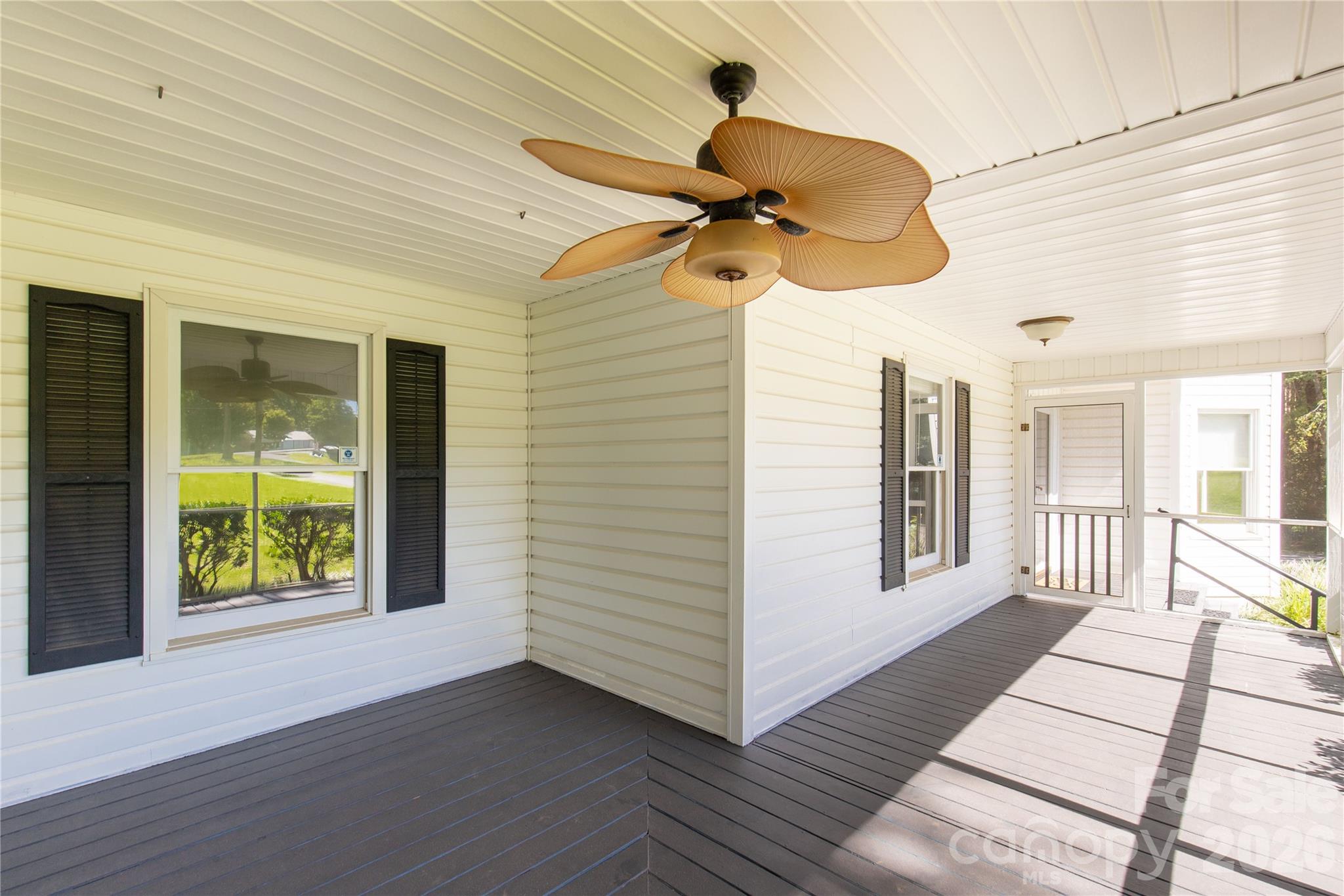 Screened in Porch - 1575 Lincoln Road, York