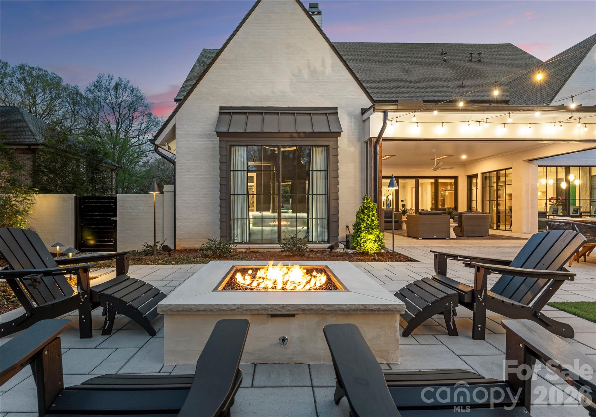 Gas fire pit - 2610 Sedley Road, Charlotte