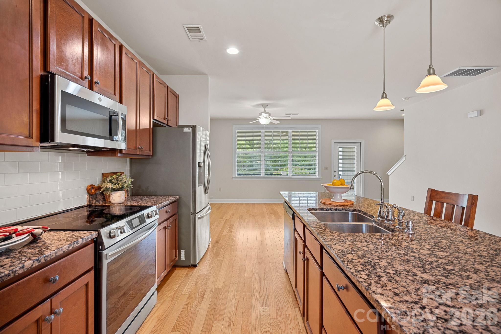 Townhouse at 119 Steinbeck Way, Mooresville, photo 10 of 37