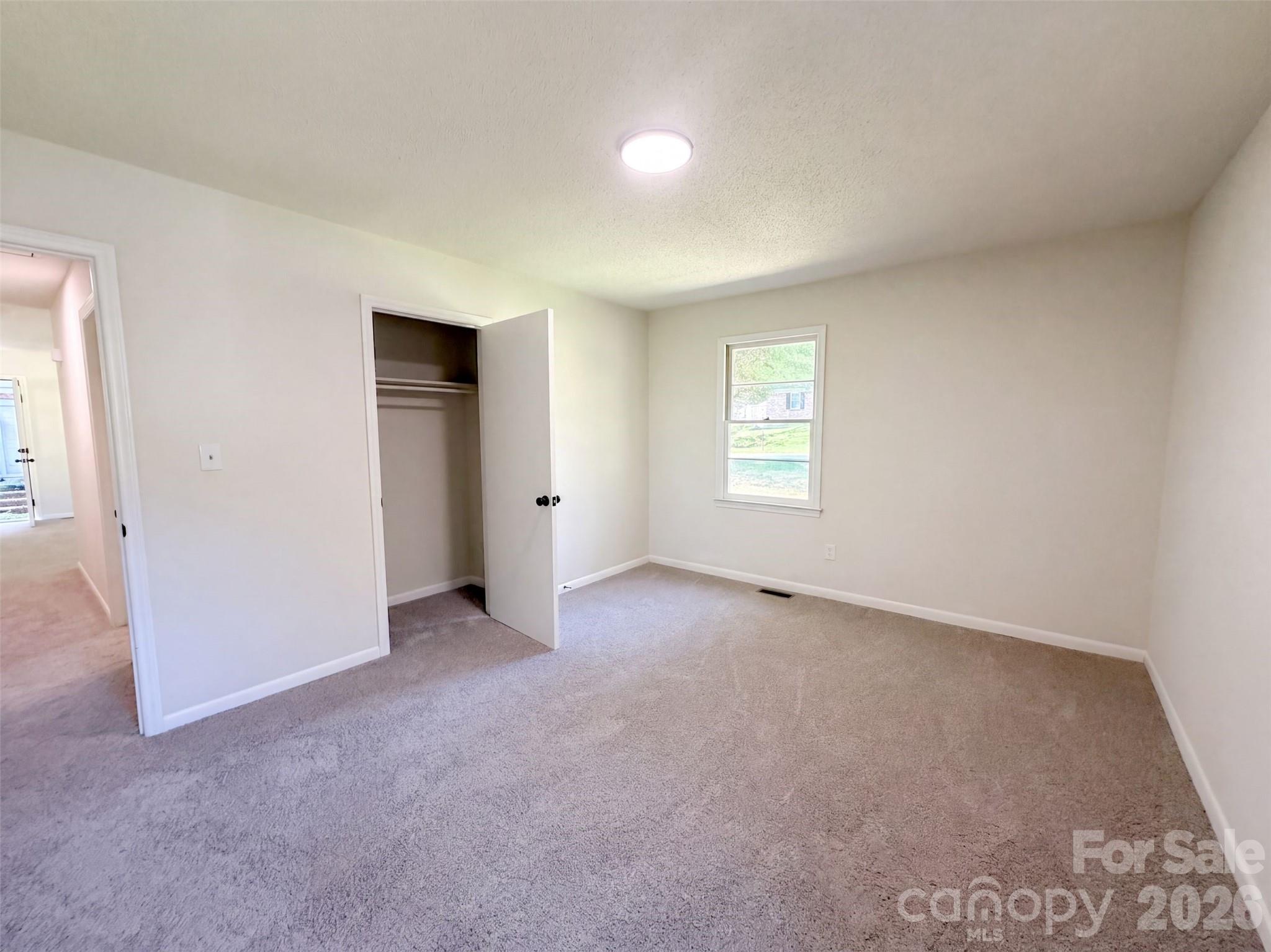 Single Family Residence at 107 Autumn Place, York, photo 12 of 15