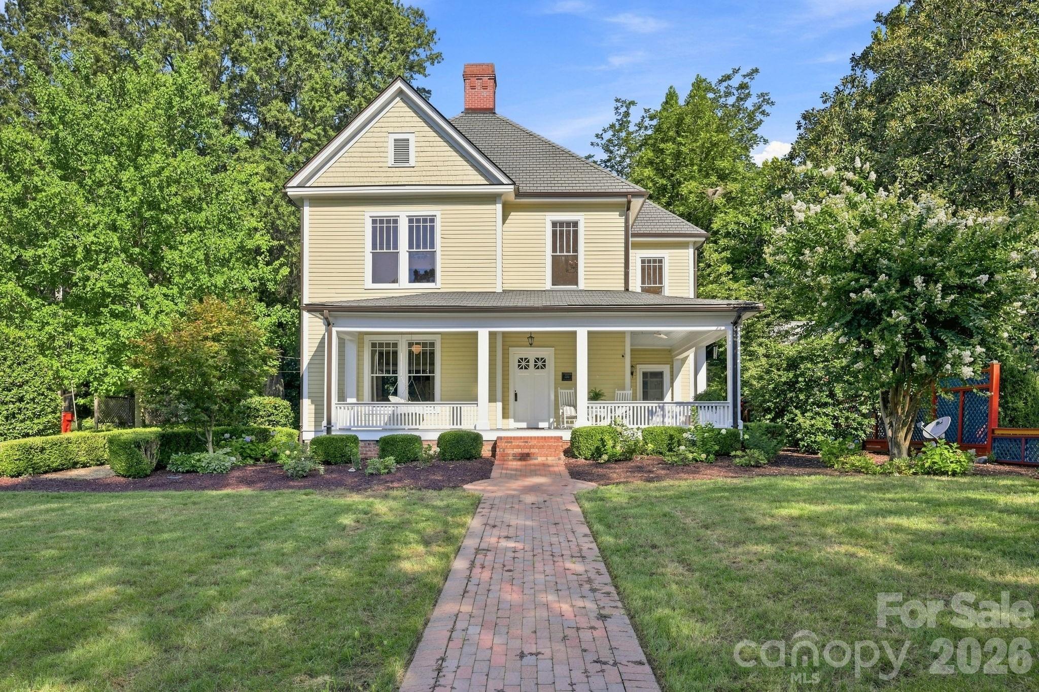 Single Family Residence at 559 N Main Street, Davidson, photo 4 of 46