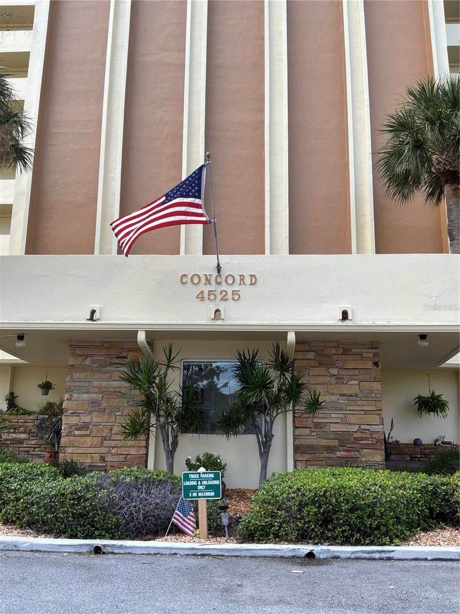 Condominium at 4525 COVE CIR #1107, ST PETERSBURG, photo 33 of 36