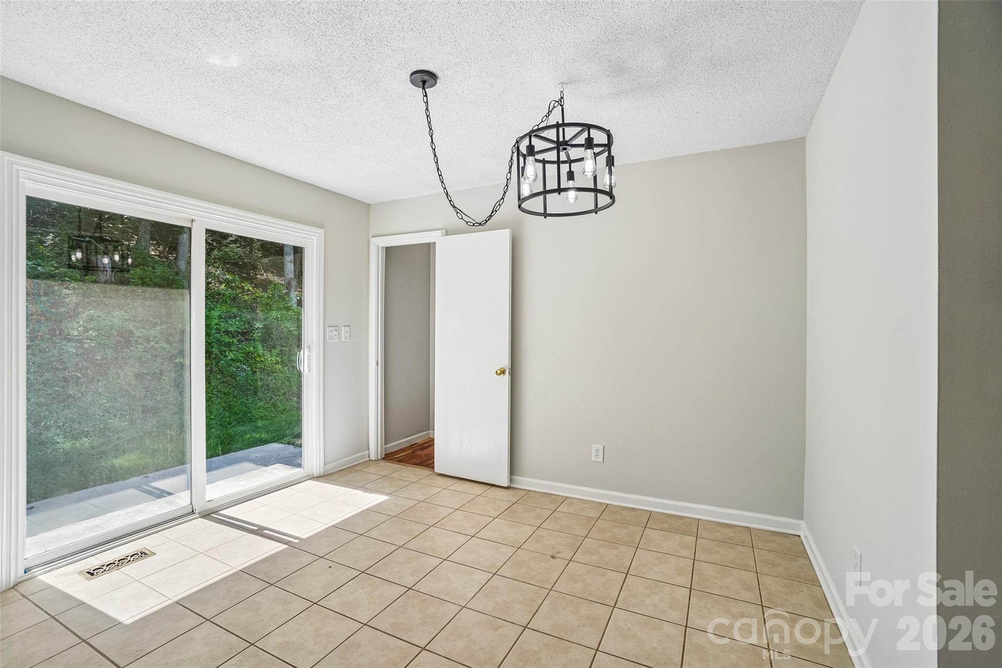Single Family Residence at 19 Jupiter Heights, Weaverville, photo 10 of 44
