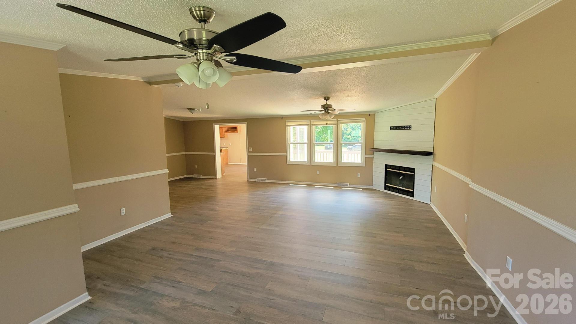 Single Family Residence at 5401 Creek Run Court, Bessemer City, photo 2 of 17