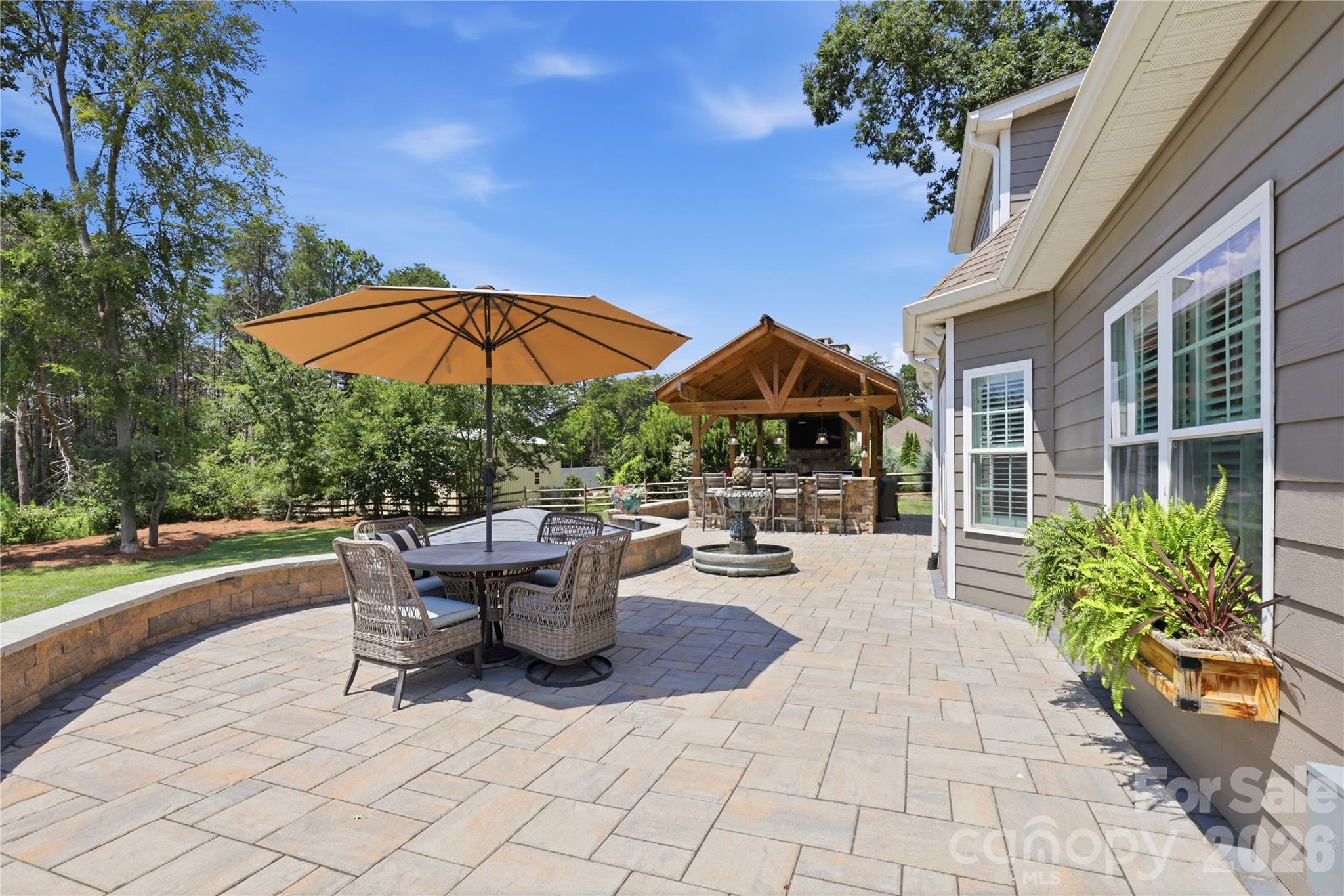 Single Family Residence at 304 Stutts Road, Mooresville, photo 8 of 46