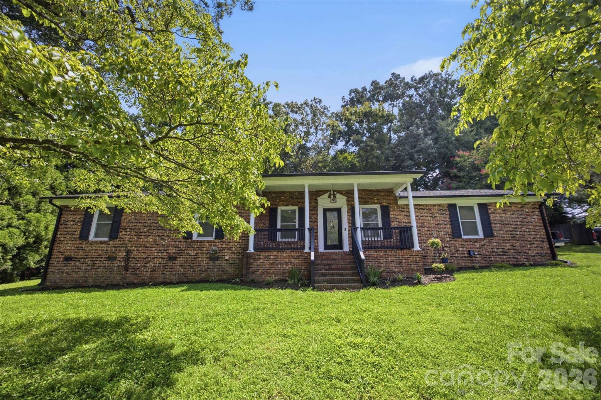 806 Danbrook Circle