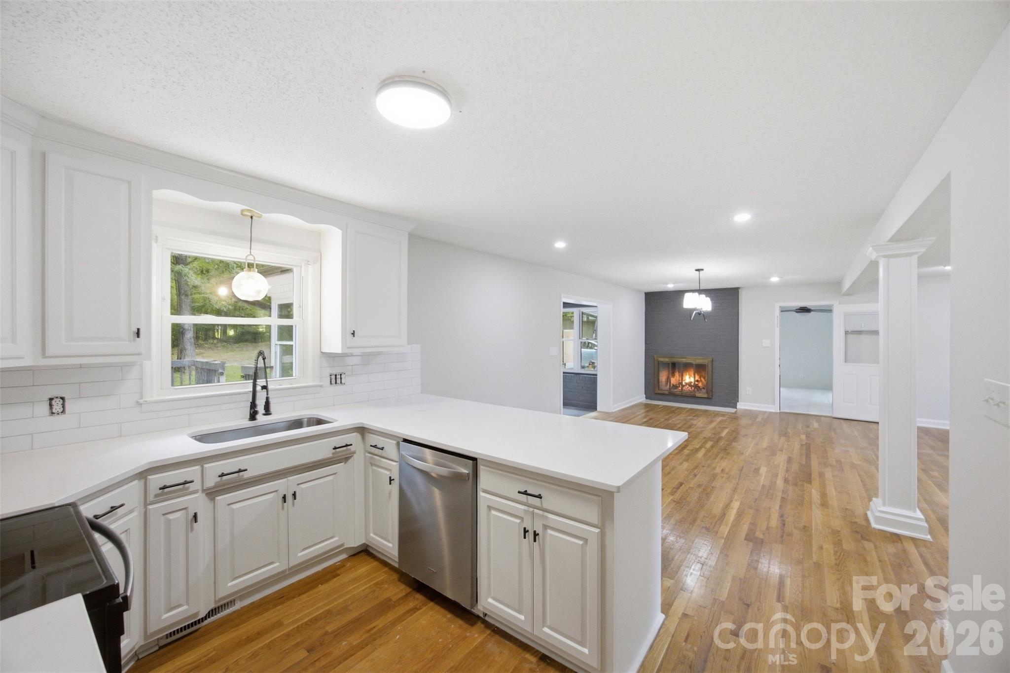 Single Family Residence at 806 Danbrook Circle, Lincolnton, photo 4 of 24