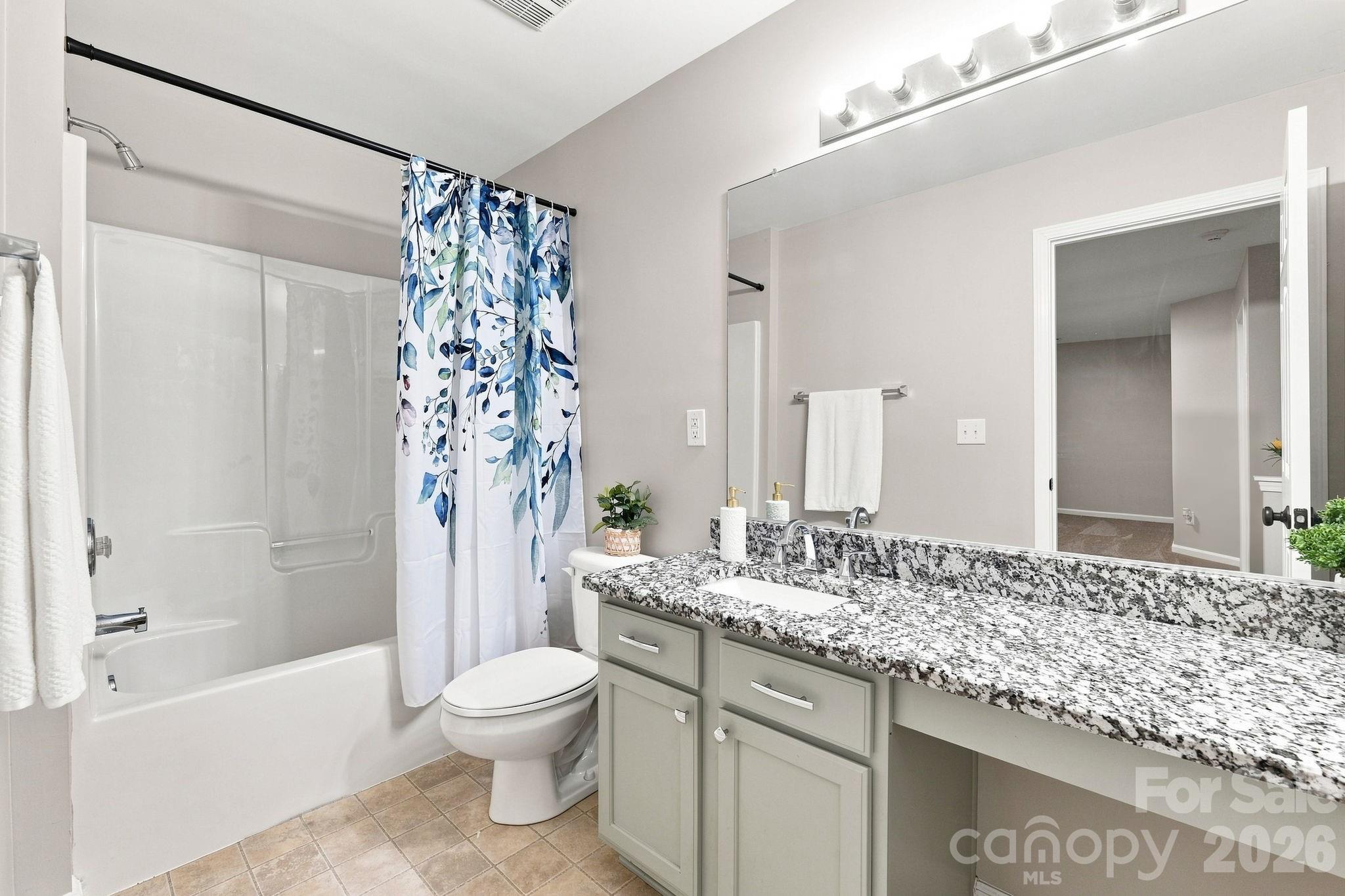 2nd full bath on upper level - 121 Kase Court, Mooresville