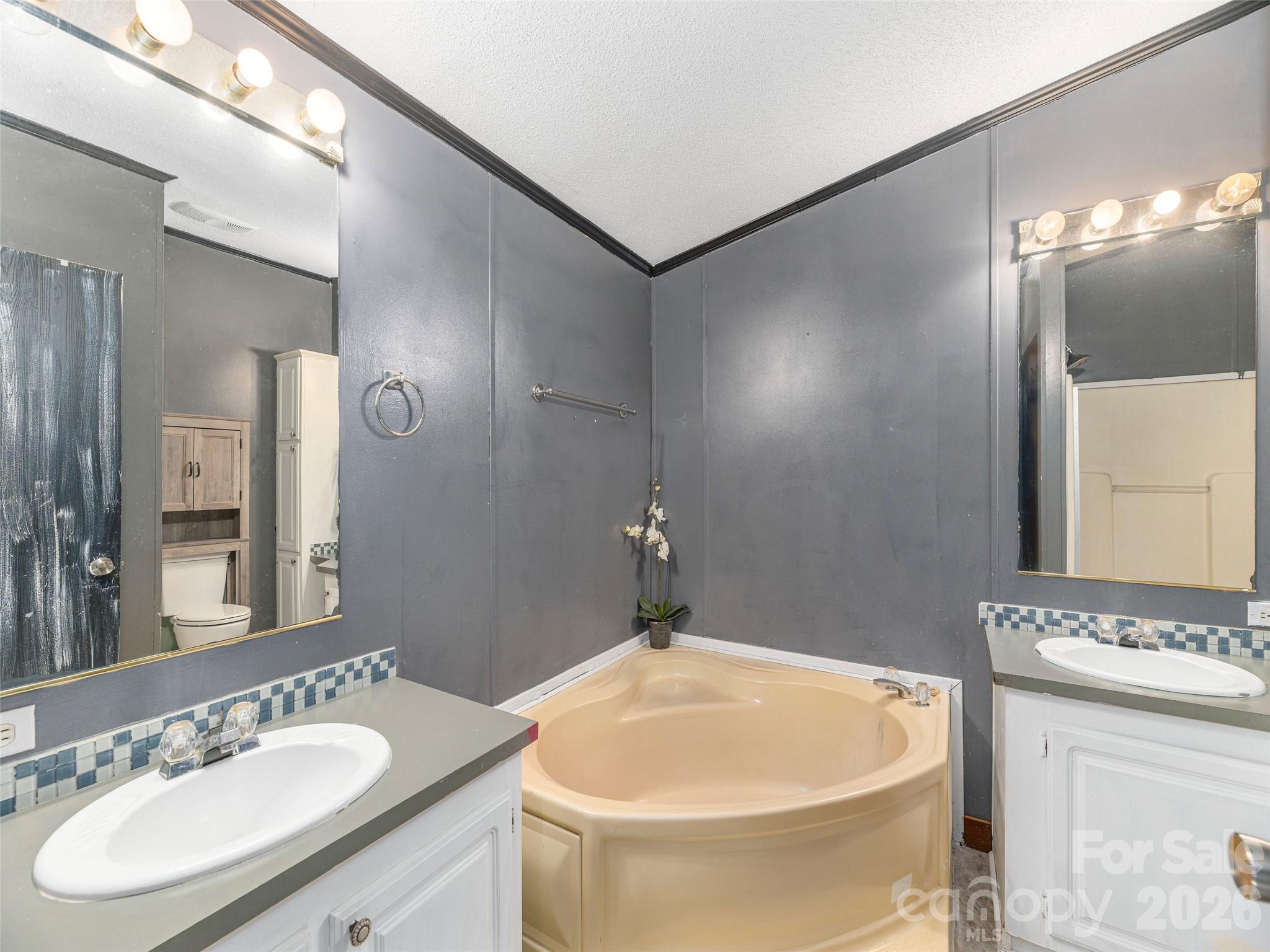 Single Family Residence at 152 Hollon Cove, Waynesville, photo 14 of 21