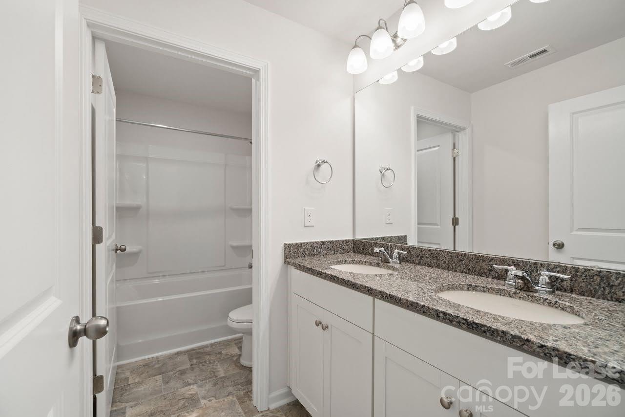 Bath 3 - 1024 Arbury Way, Waxhaw