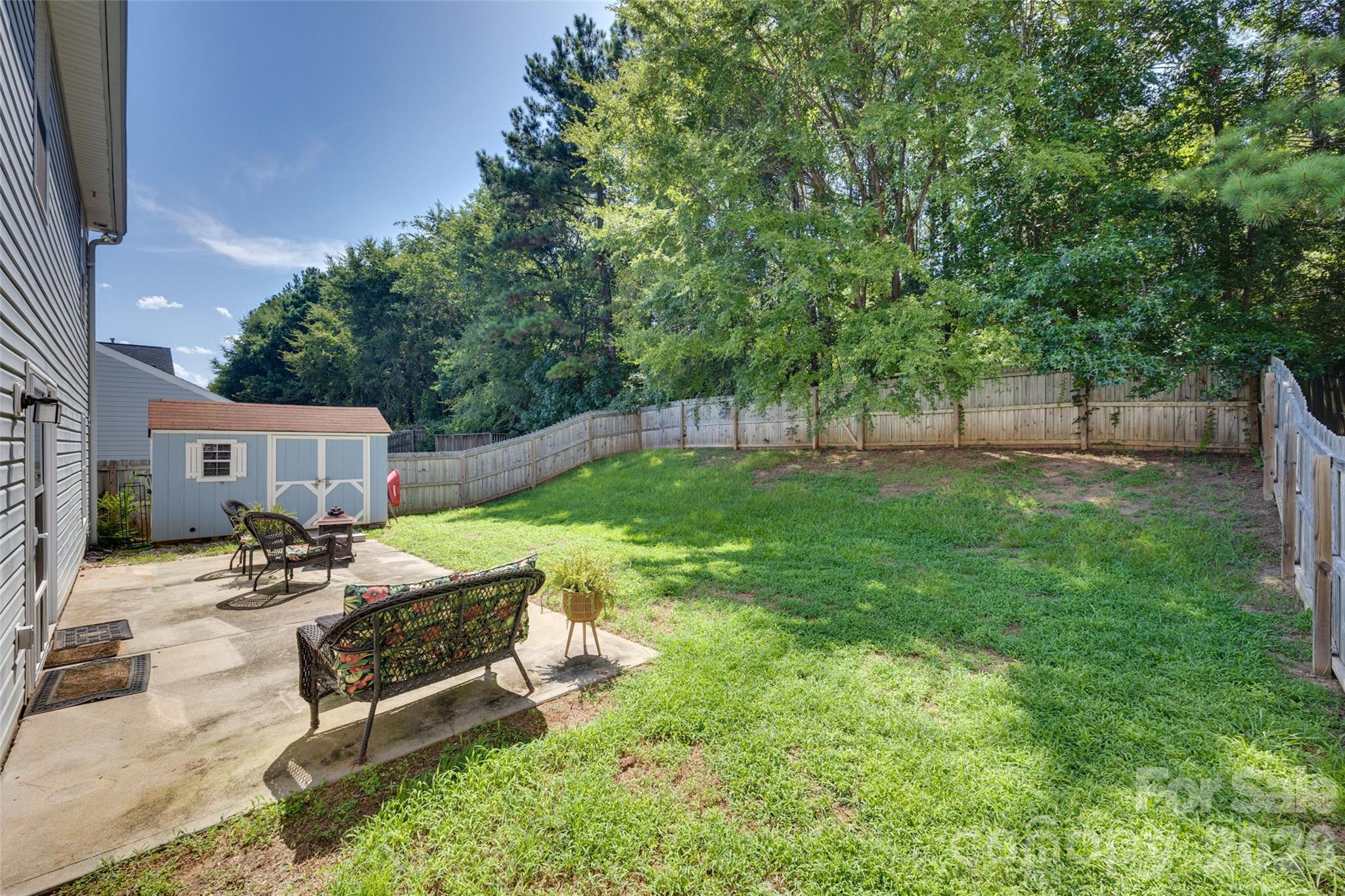 Single Family Residence at 1360 Jessicas Way, Rock Hill, photo 2 of 36