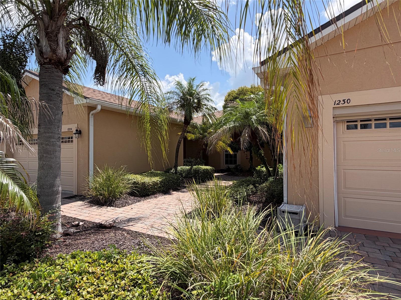 Villa at 1224 VIENNA SQUARE DR, WINTER HAVEN, photo 2 of 16