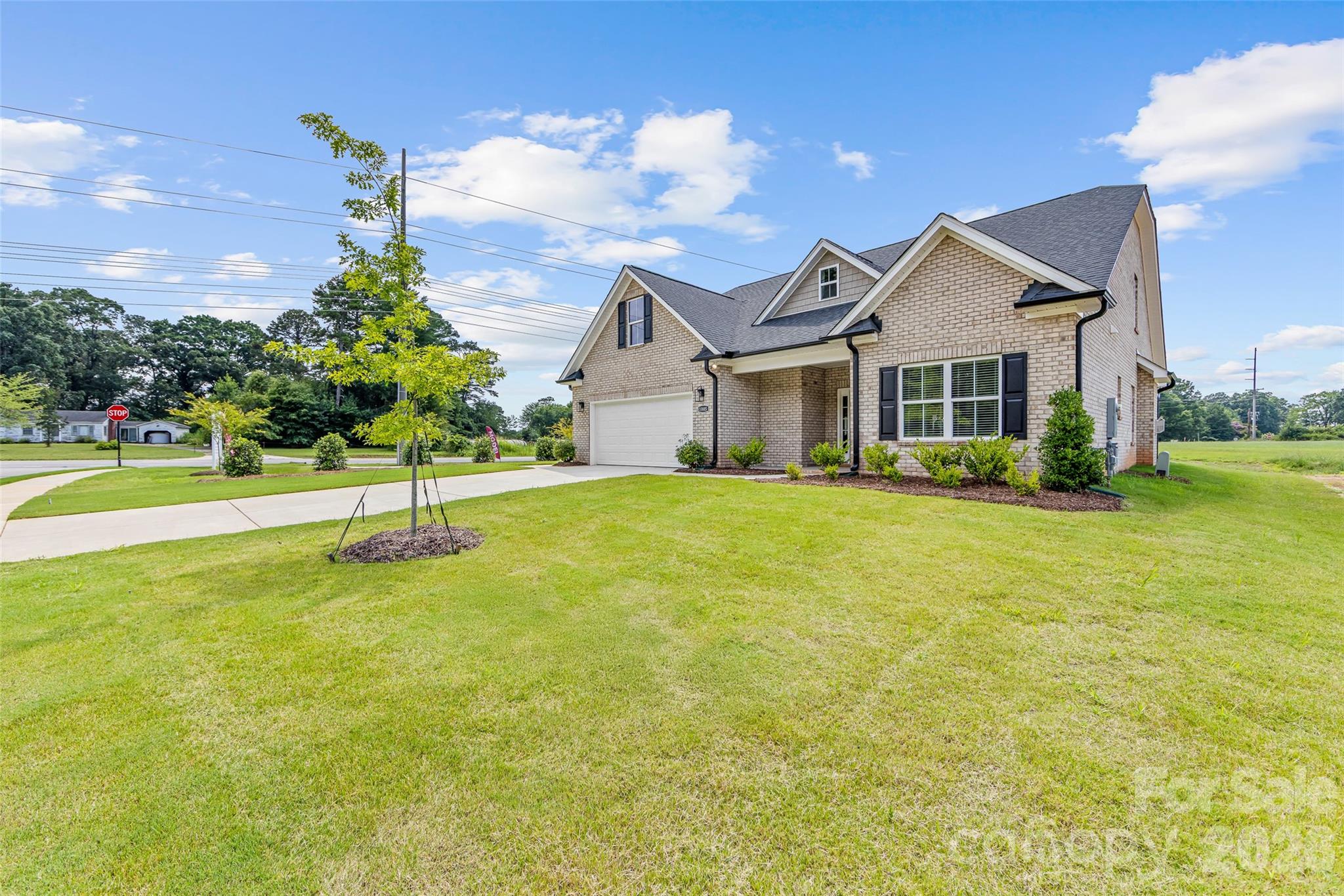 Single Family Residence at 1270 Archer Loop, Waxhaw, photo 2 of 28
