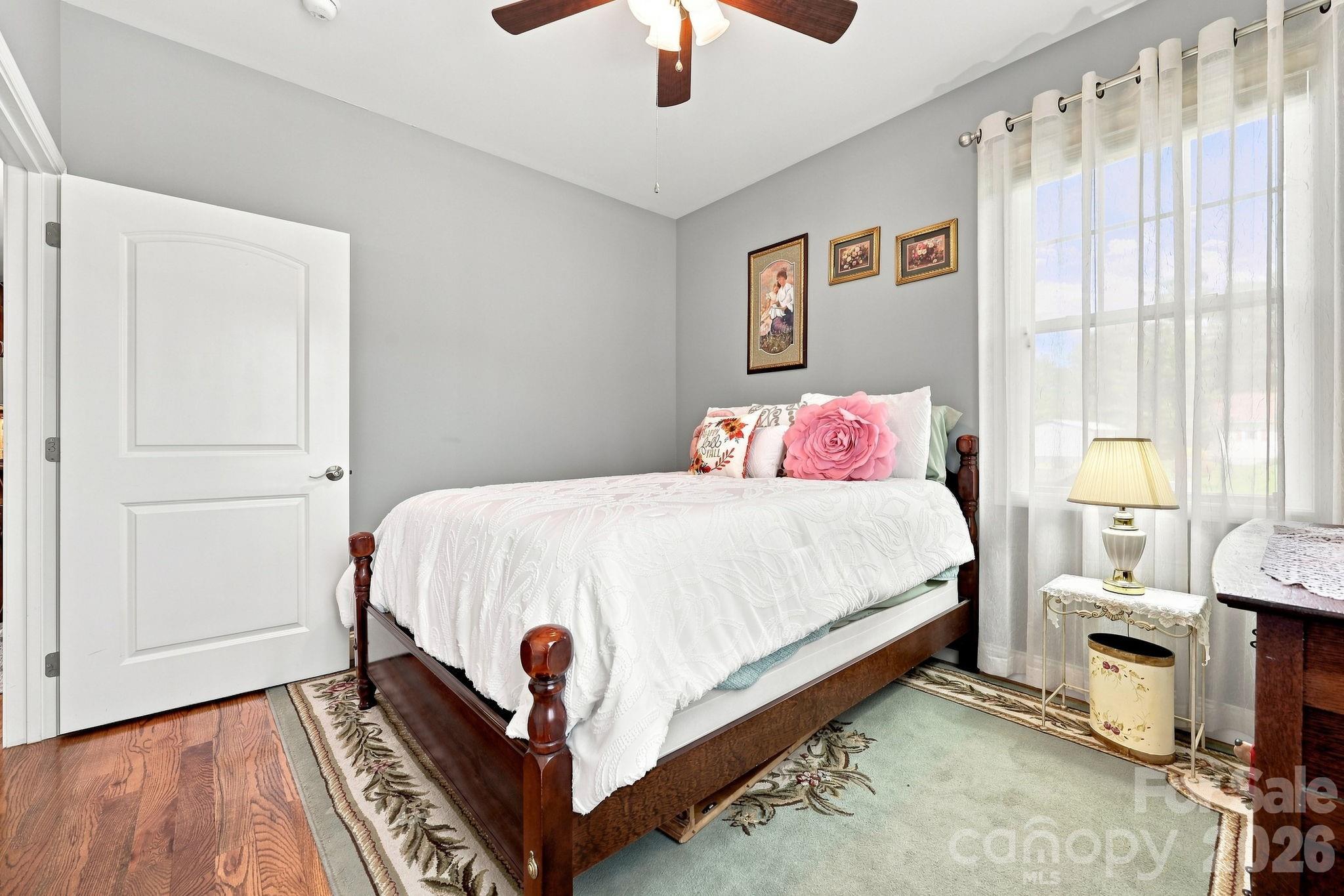 Single Family Residence at 60 Shacoba Lane, Hendersonville, photo 27 of 38