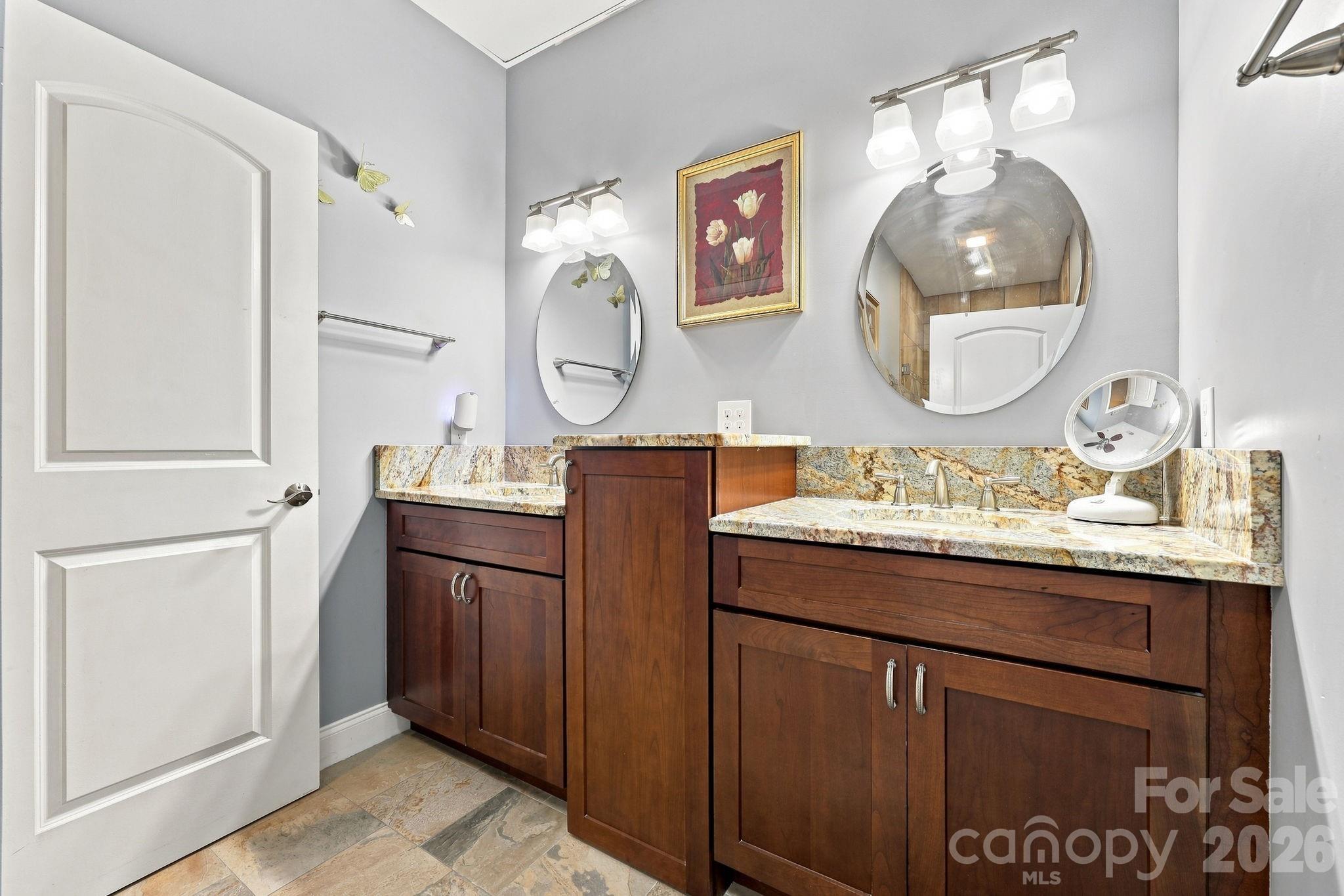 Single Family Residence at 60 Shacoba Lane, Hendersonville, photo 31 of 38
