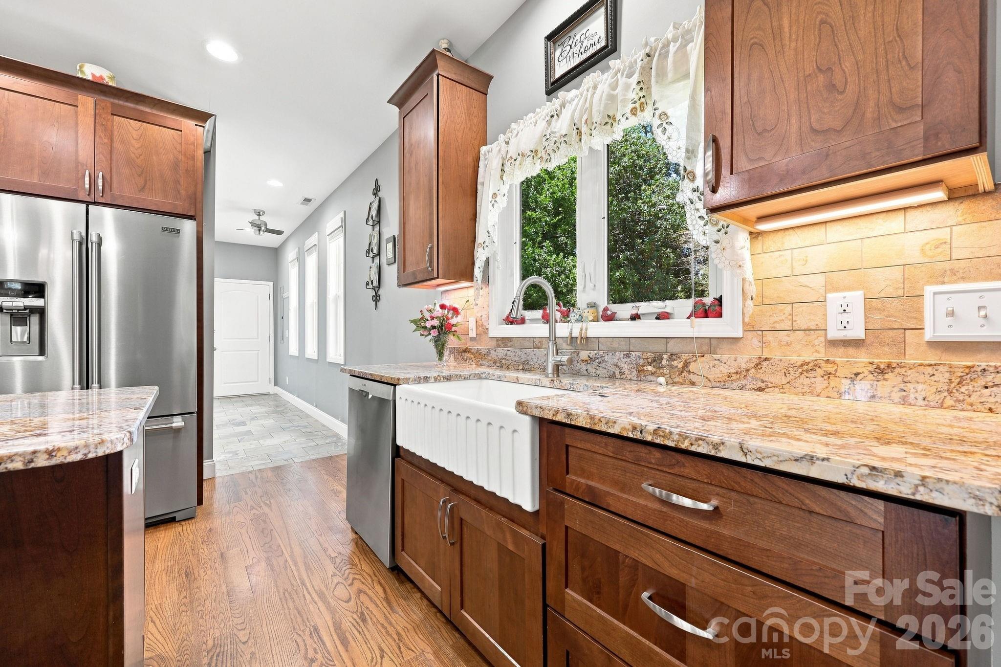 Single Family Residence at 60 Shacoba Lane, Hendersonville, photo 35 of 38
