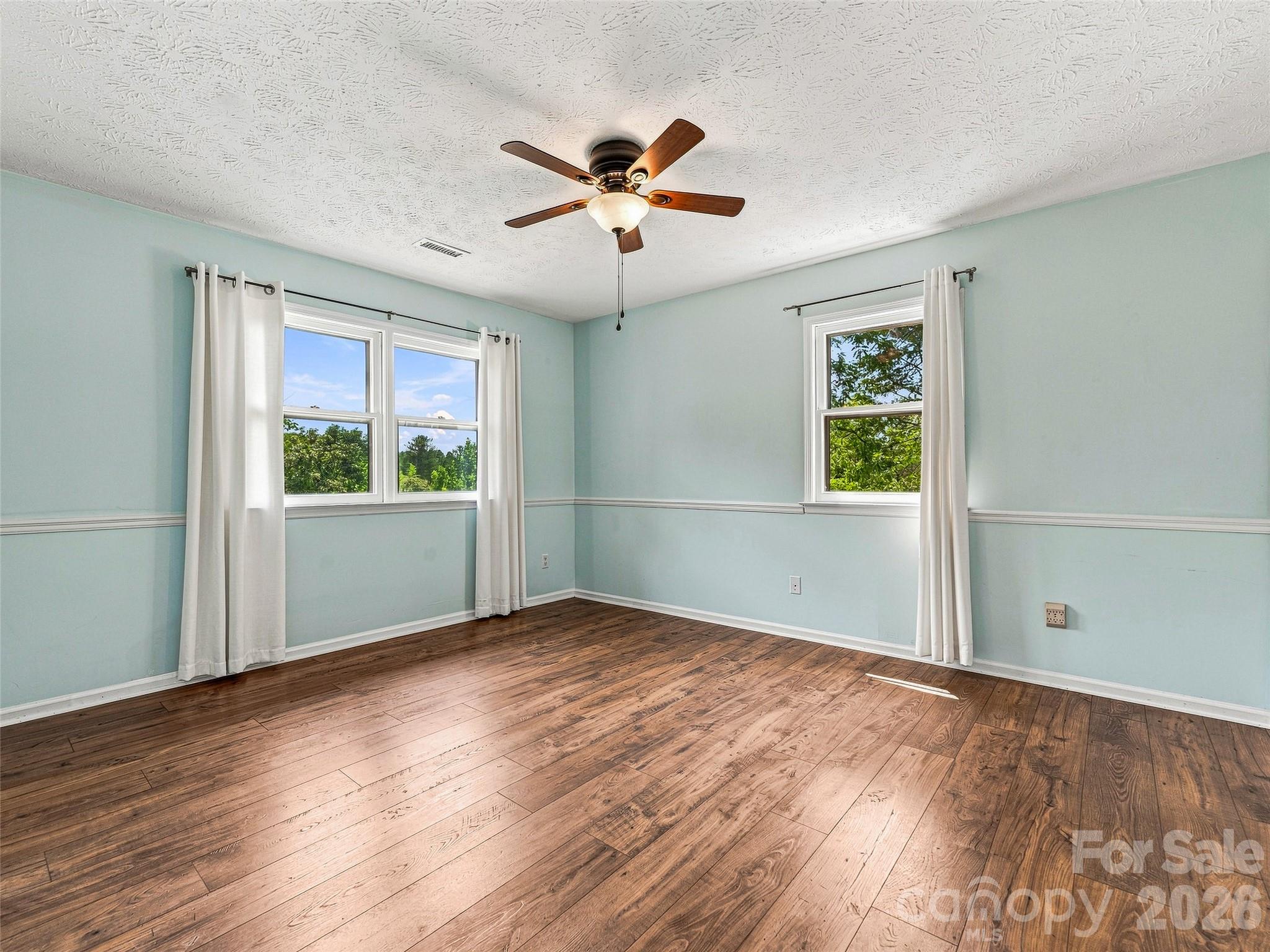 Single Family Residence at 38 Chadwick Wade Drive, Asheville, photo 18 of 48