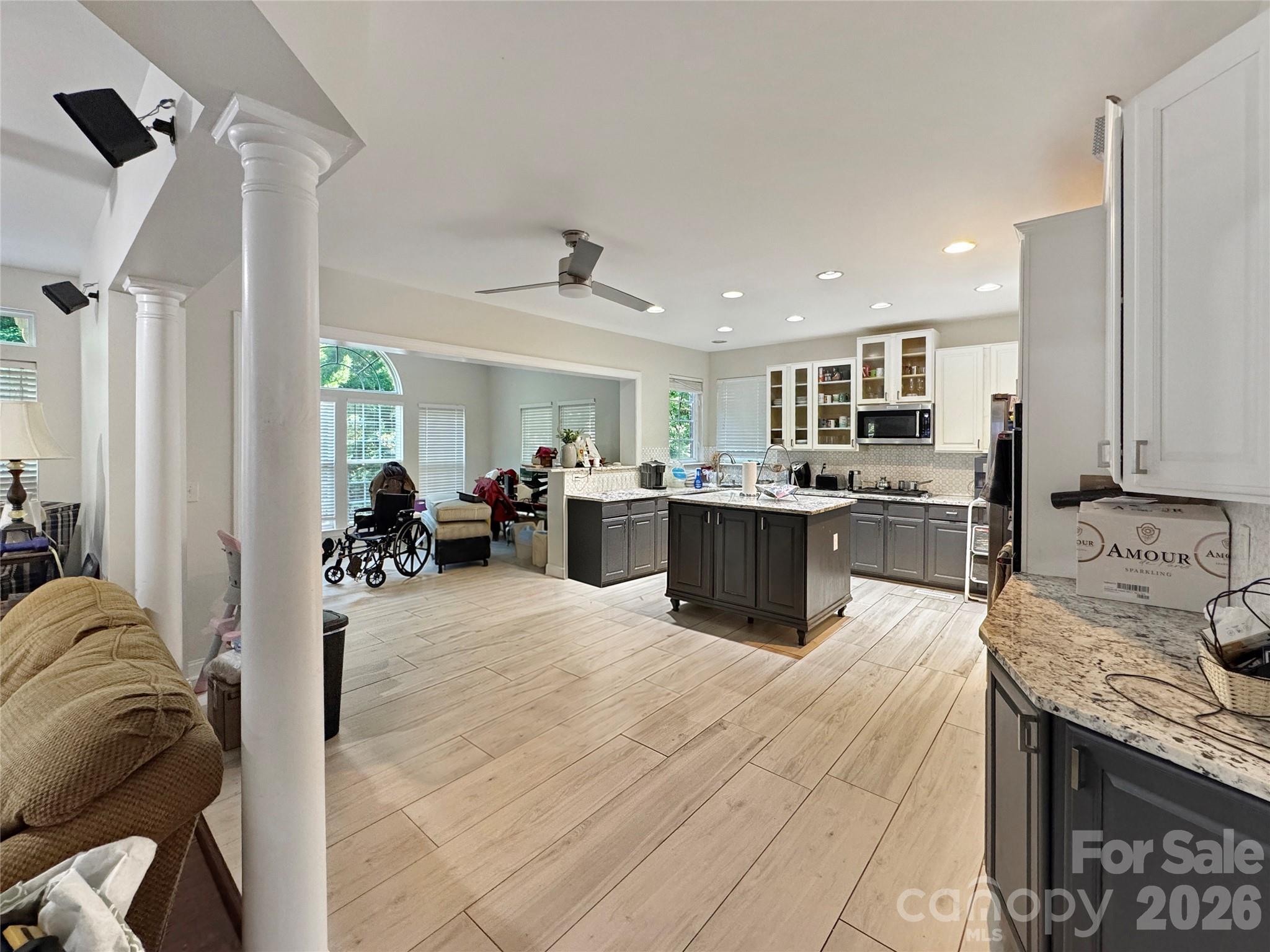 Single Family Residence at 6119 Savannah Grace Lane, Huntersville, photo 7 of 35