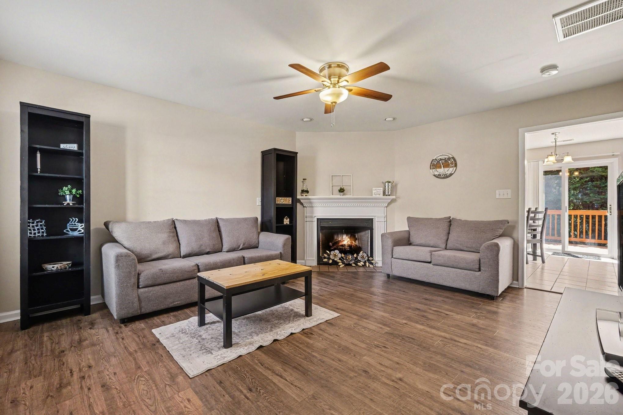 Furnished and Move In Ready - 2240 15th Avenue NE, Hickory