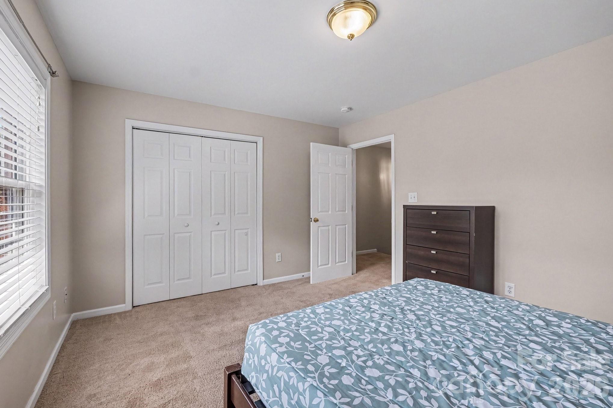 Bedroom 2 - 2240 15th Avenue NE, Hickory