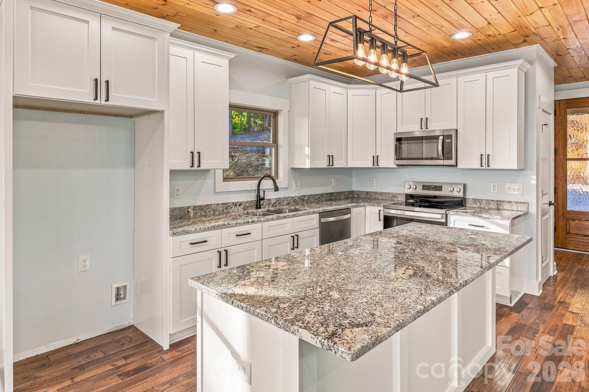 Single Family Residence at 2272 Pinnacle Parkway, Union Mills, photo 11 of 38
