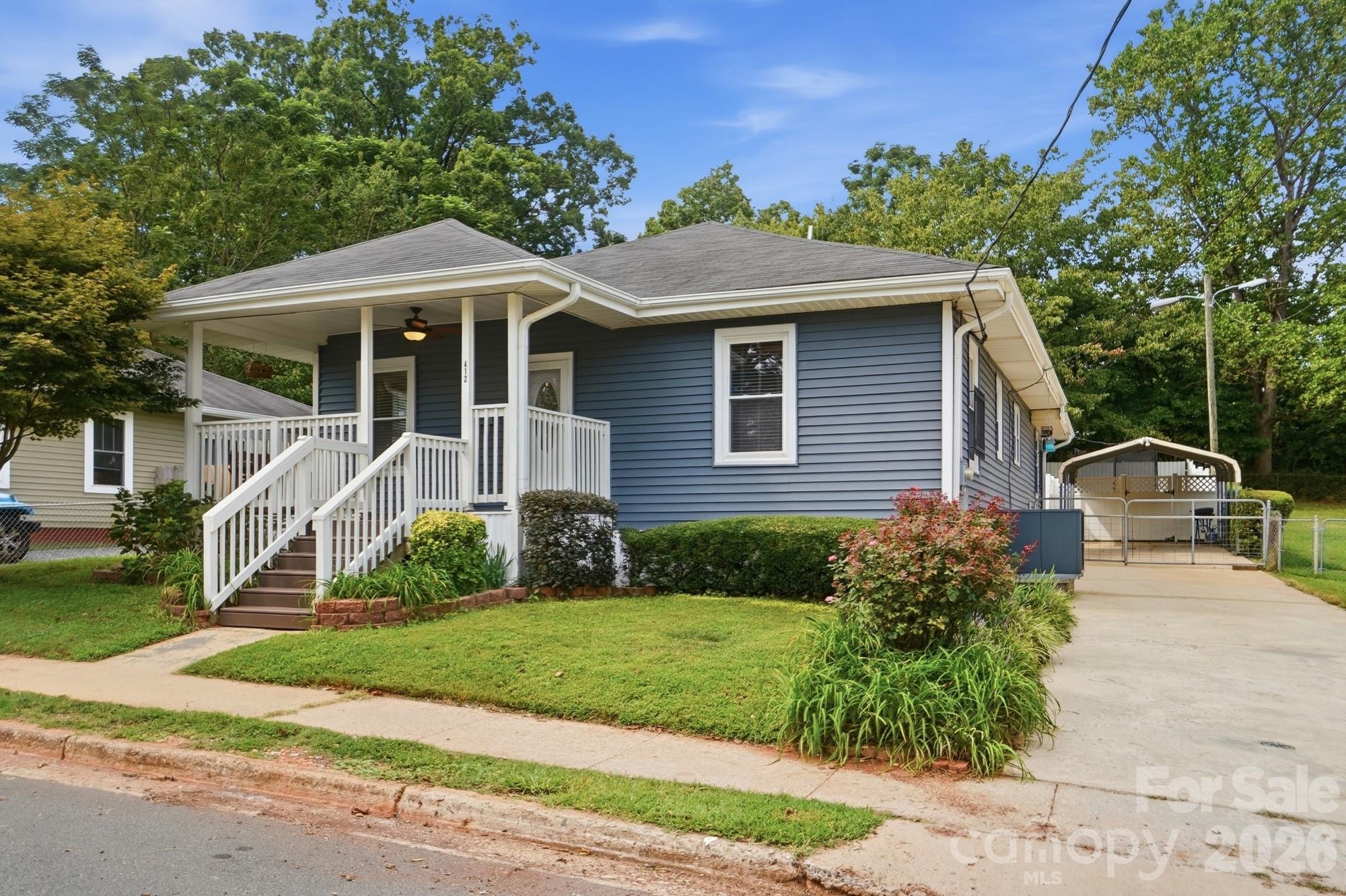 Single Family Residence at 412 Link Street, Fort Mill, photo 3 of 39