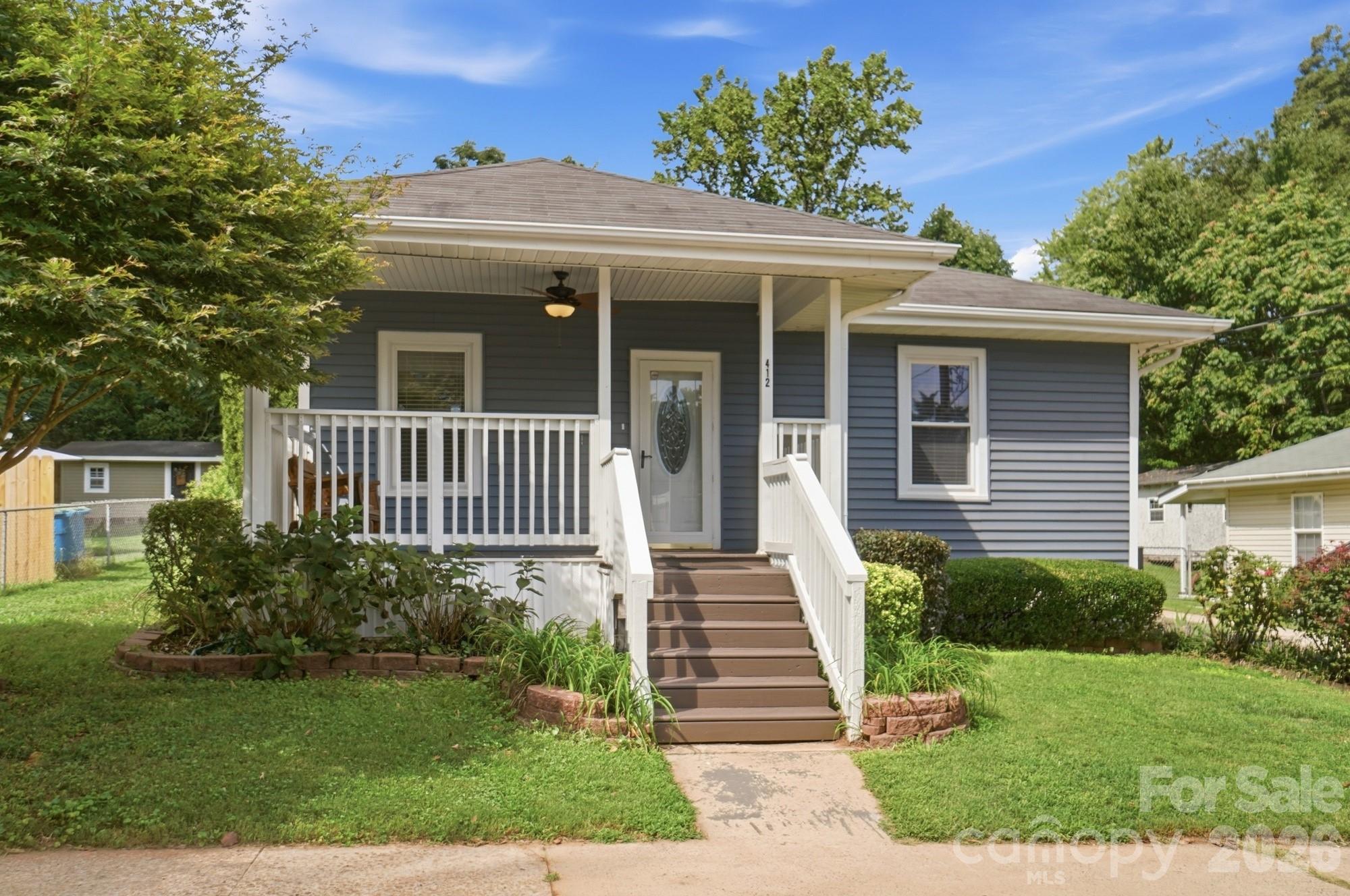 Single Family Residence at 412 Link Street, Fort Mill, photo 4 of 39