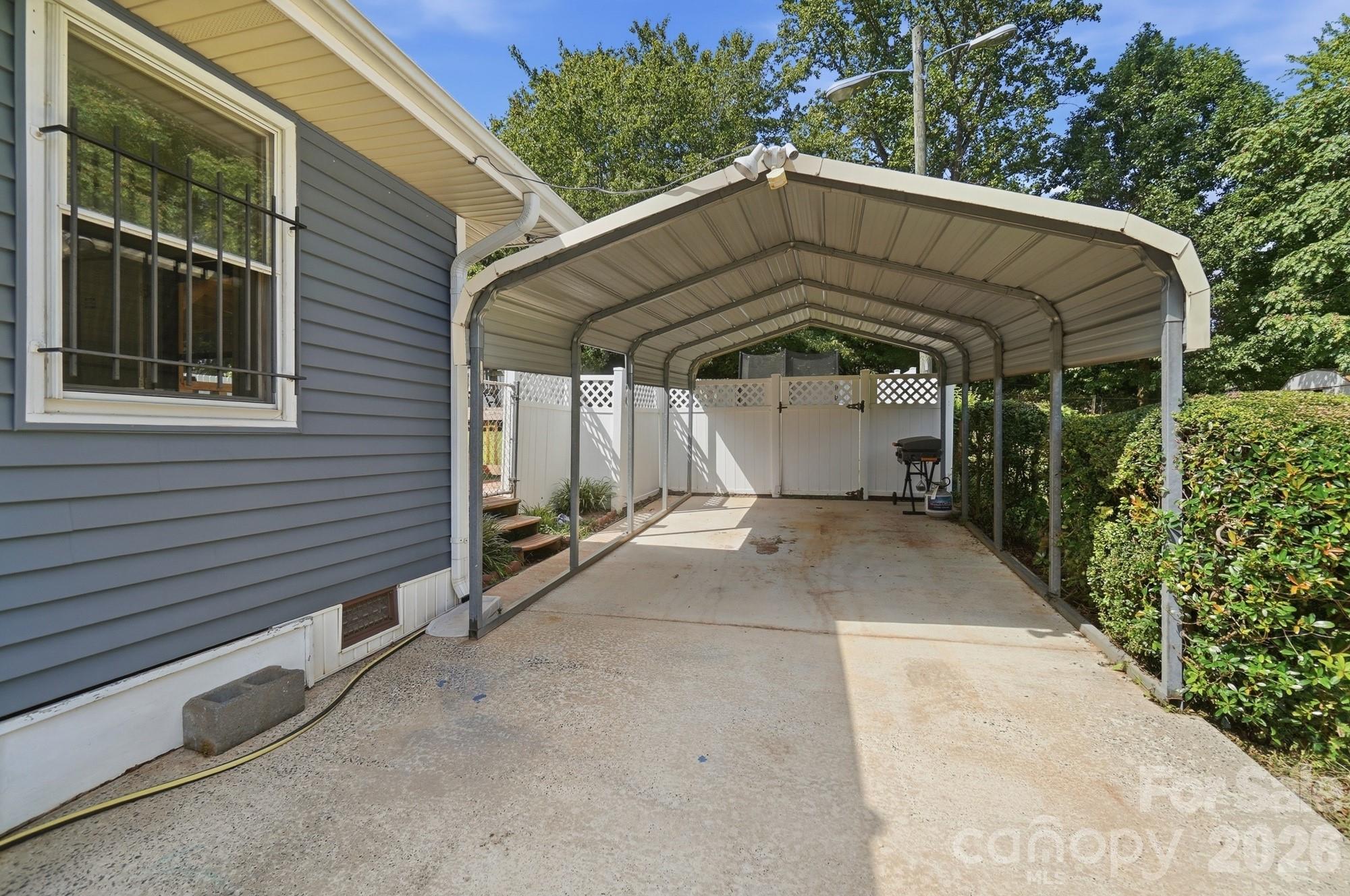 Long driveway with carport! - 412 Link Street, Fort Mill