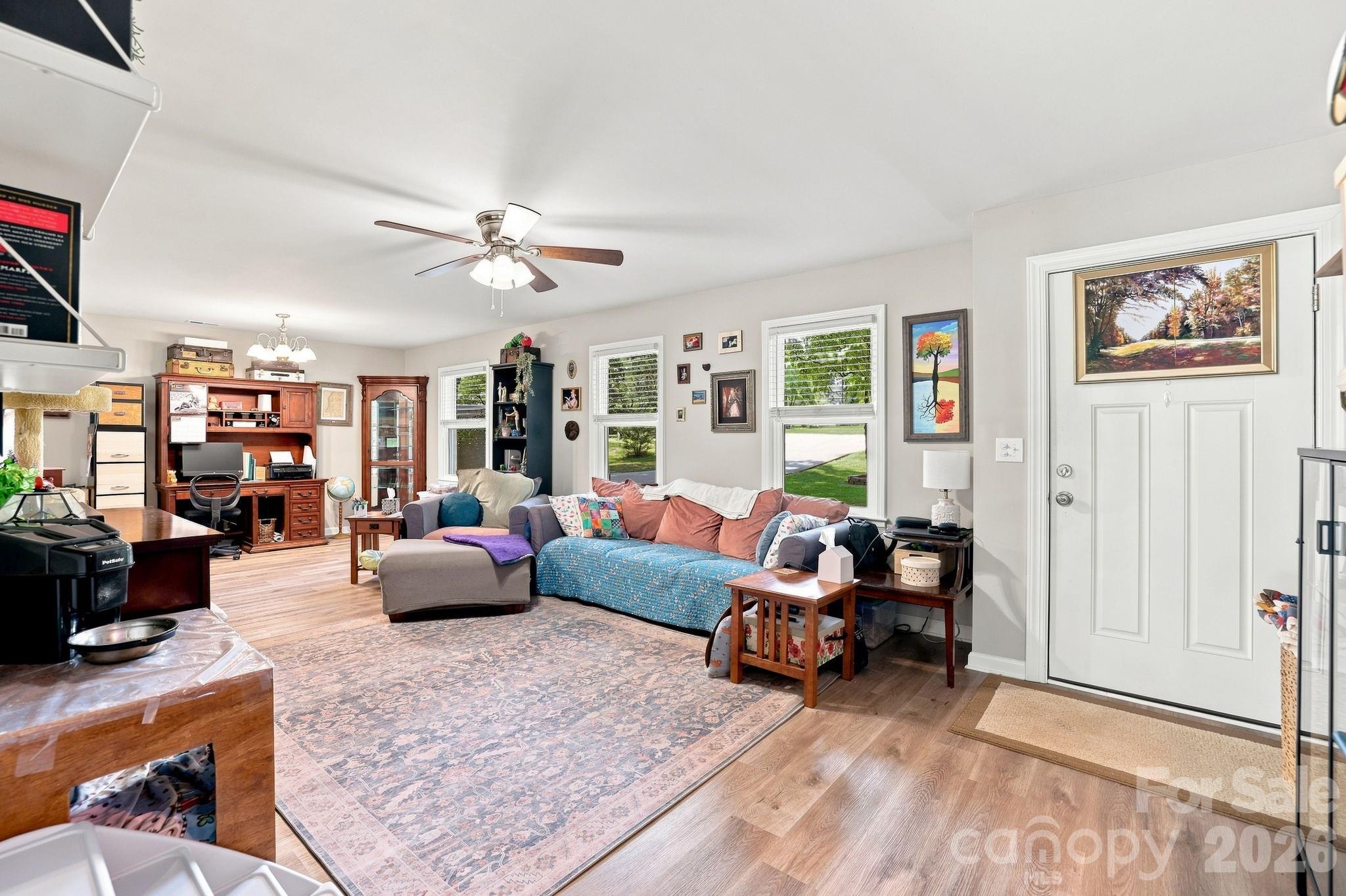 Single Family Residence at 1053 Christopher Circle, Rock Hill, photo 3 of 46