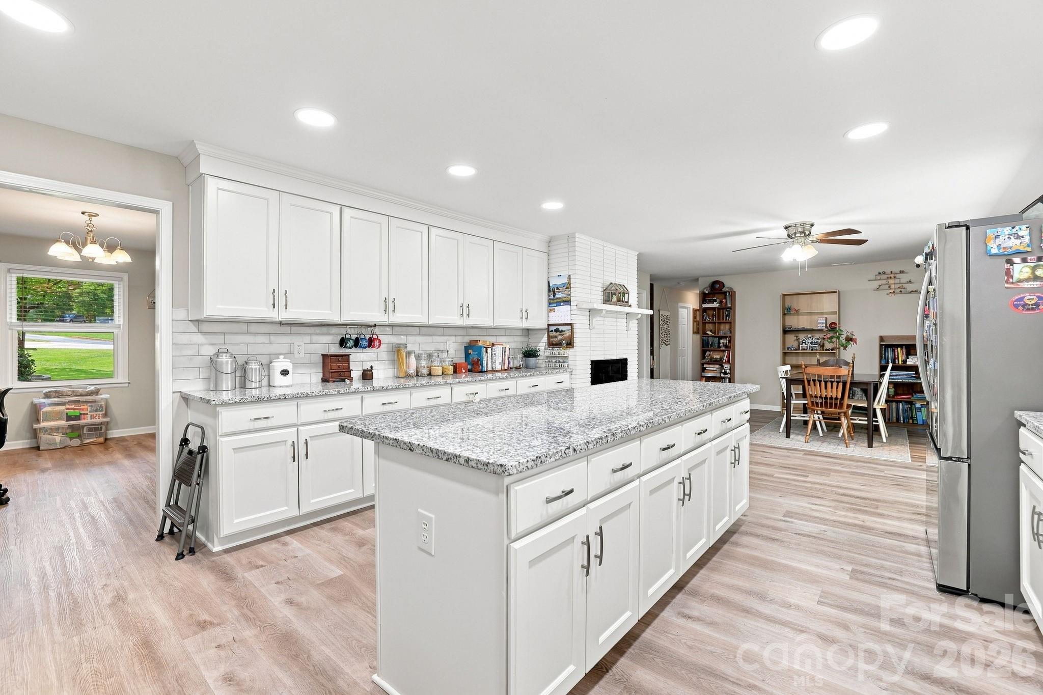 Single Family Residence at 1053 Christopher Circle, Rock Hill, photo 16 of 46