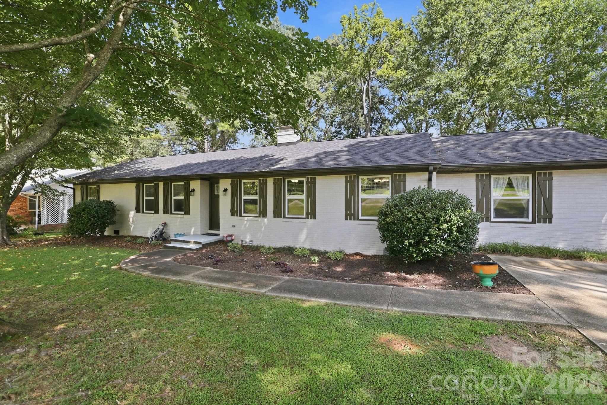 Single Family Residence at 1053 Christopher Circle, Rock Hill, photo 39 of 46