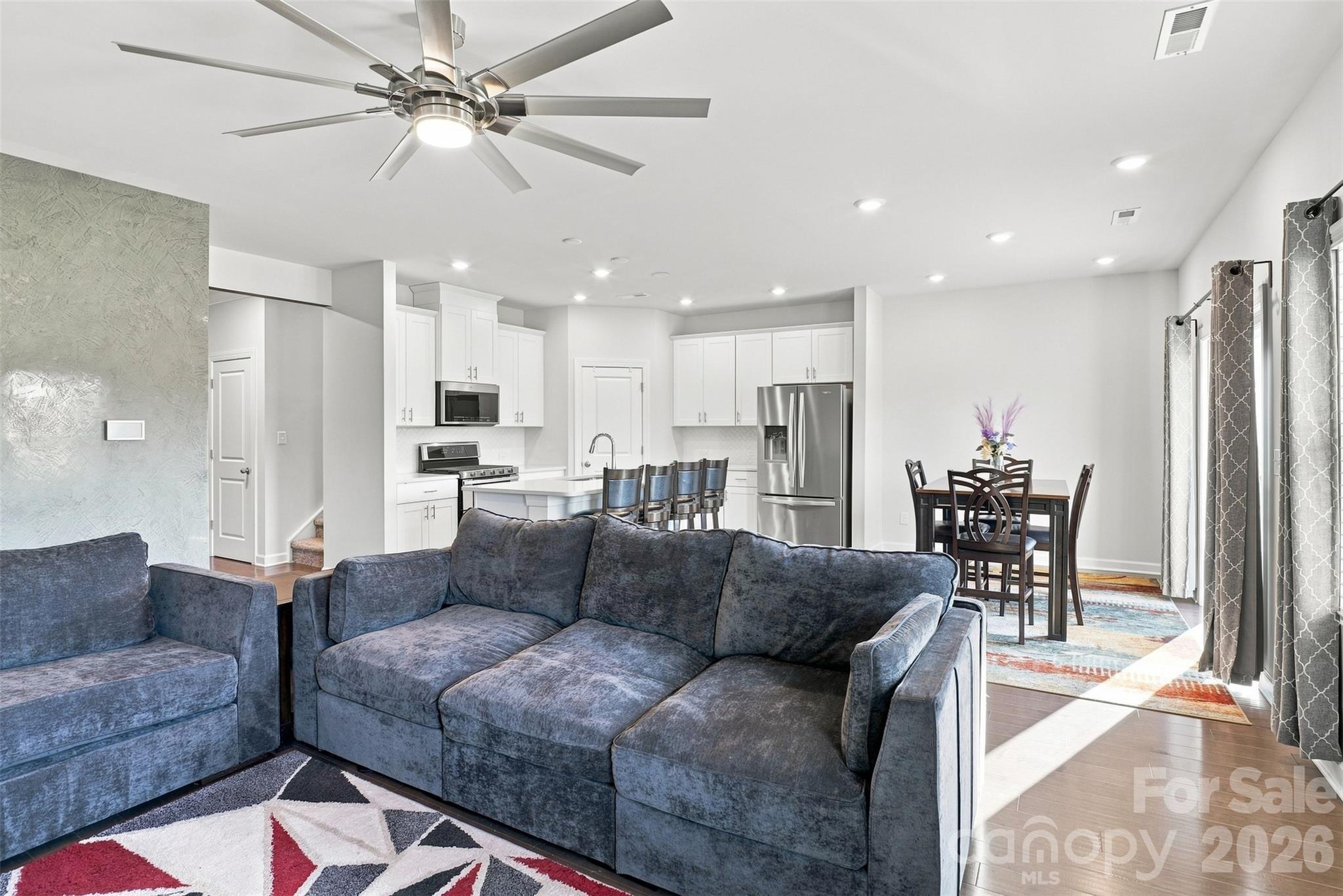 Single Family Residence at 11416 Solstice Way, Huntersville, photo 11 of 36